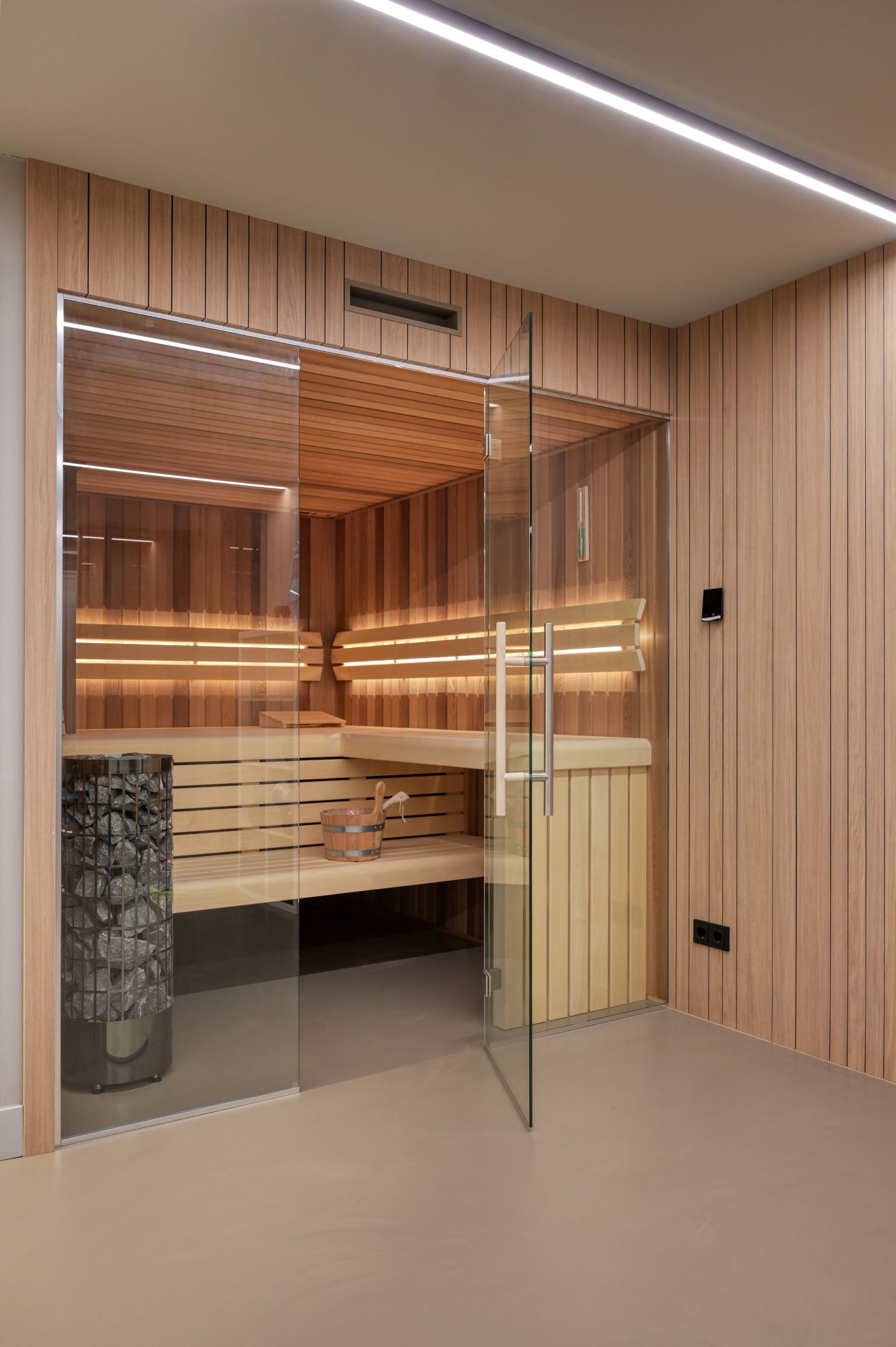 luxe sauna