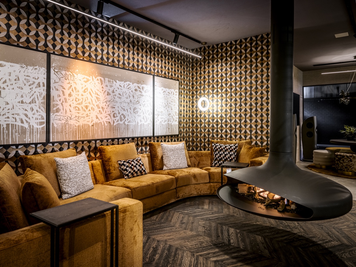 woonkamer met design haard