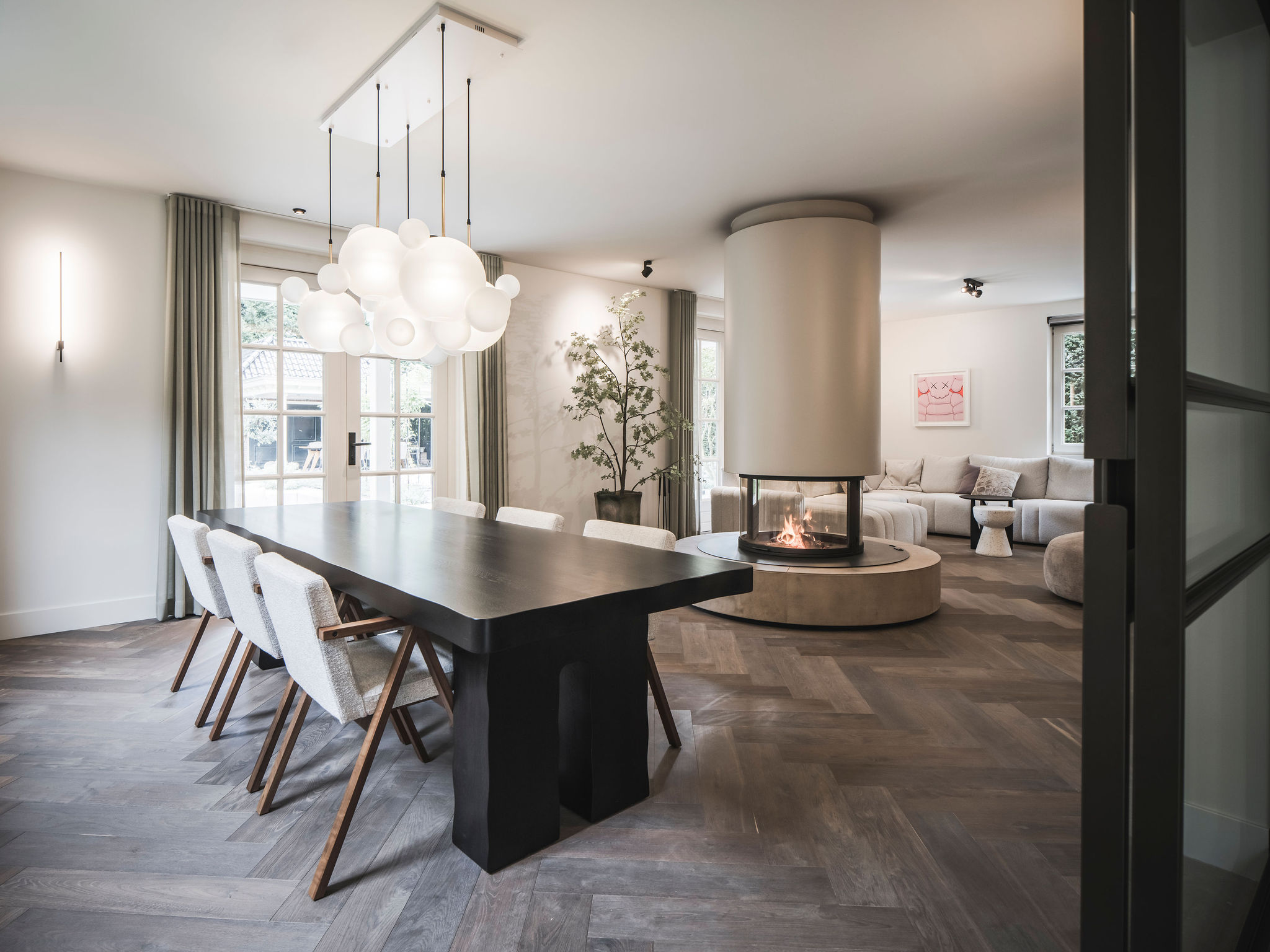 eettafel met lamp
