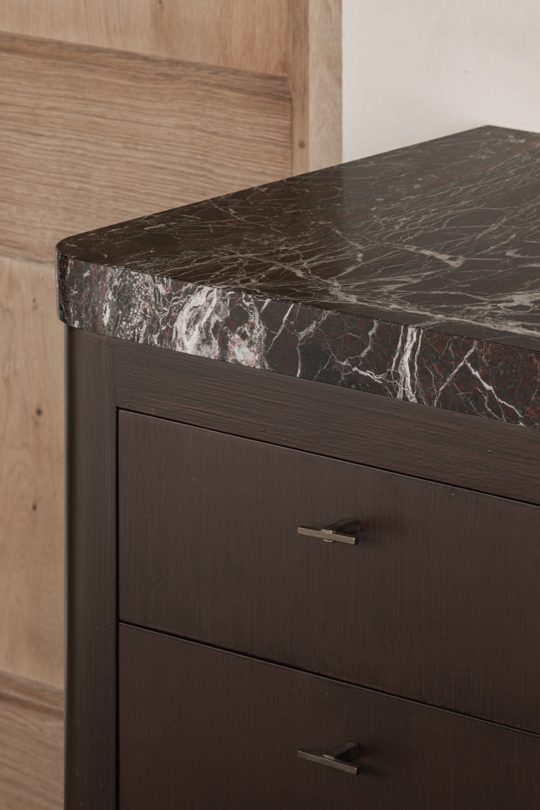 kast met design greep