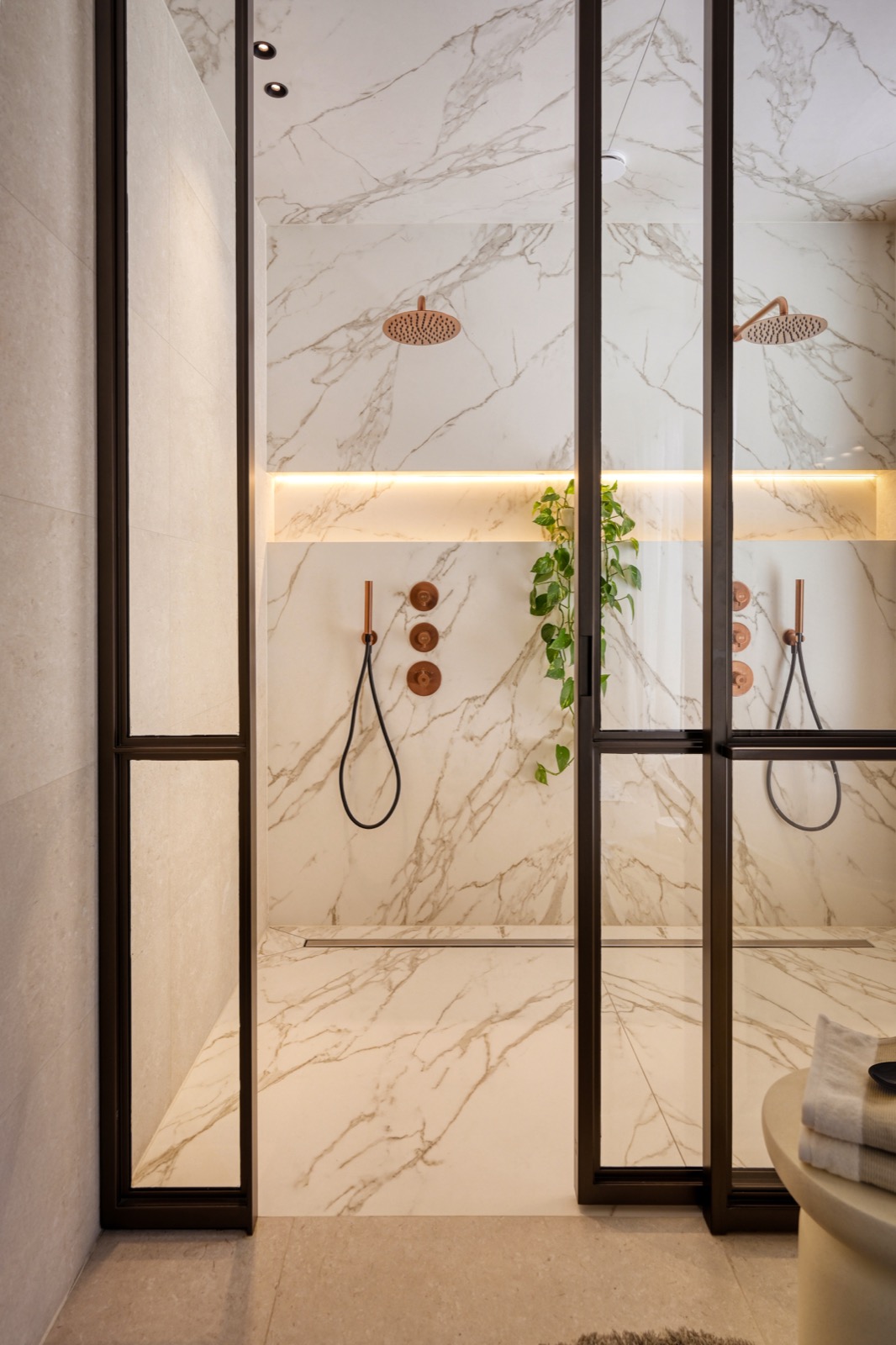design badkamer met luxe douche