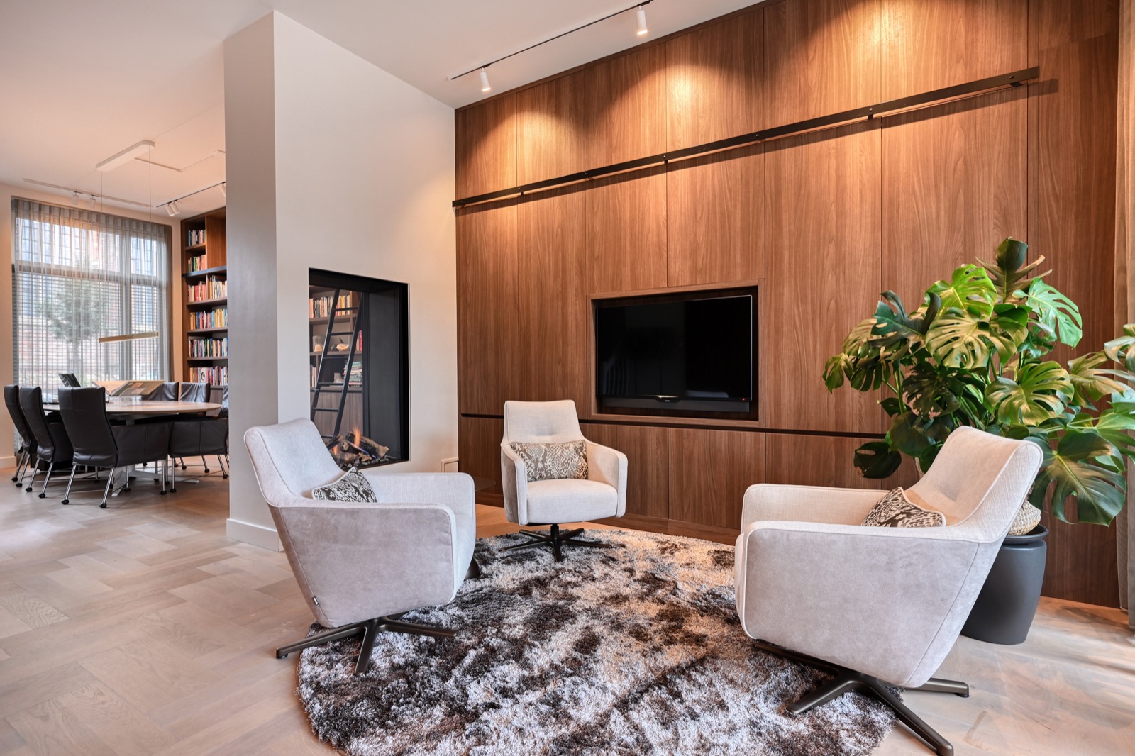 zithoek met luxe meubels