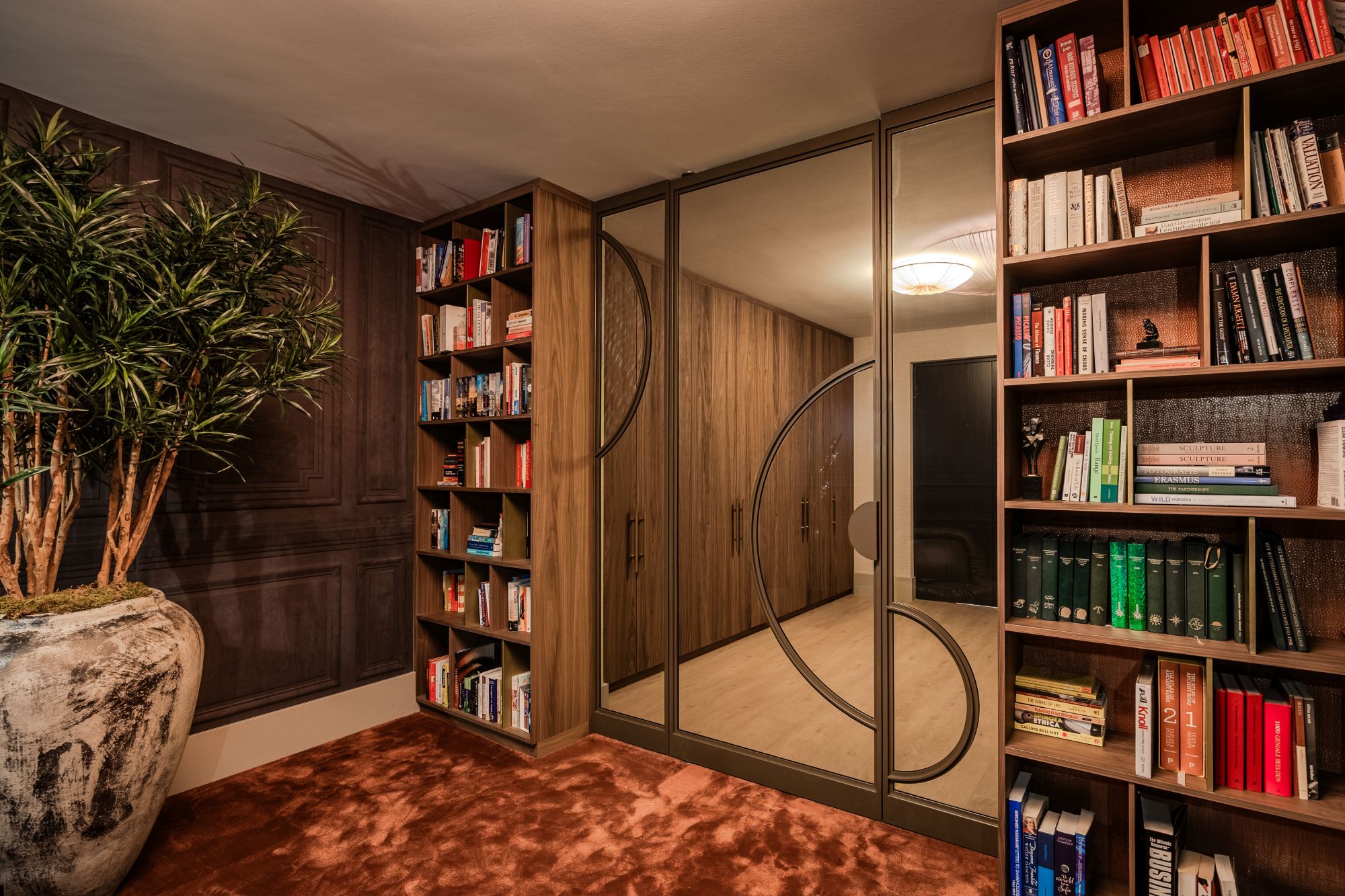 boekenkamer met stalendeur