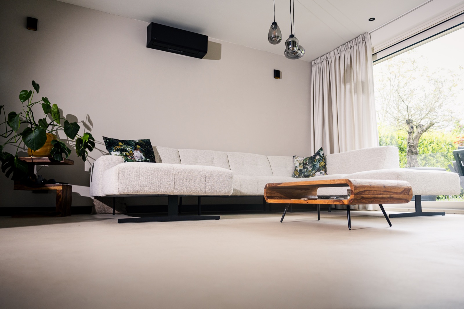 woonkamer met luxe vloer