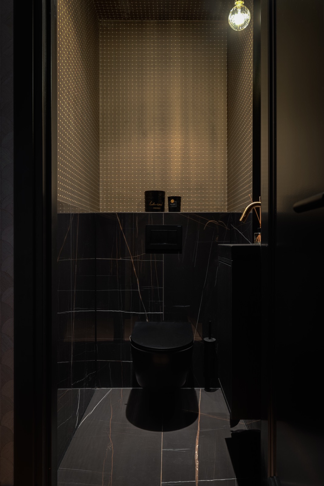 luxe toilet