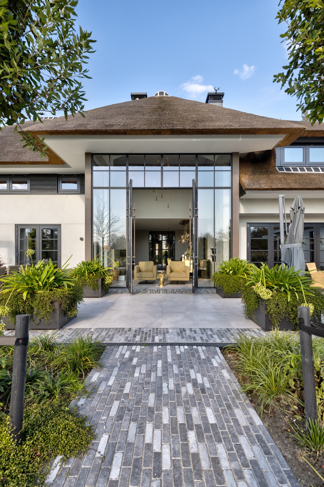 villa met stalen buitenpui