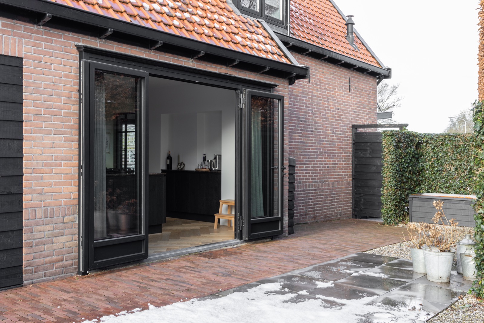 woonhuis met stalen pui