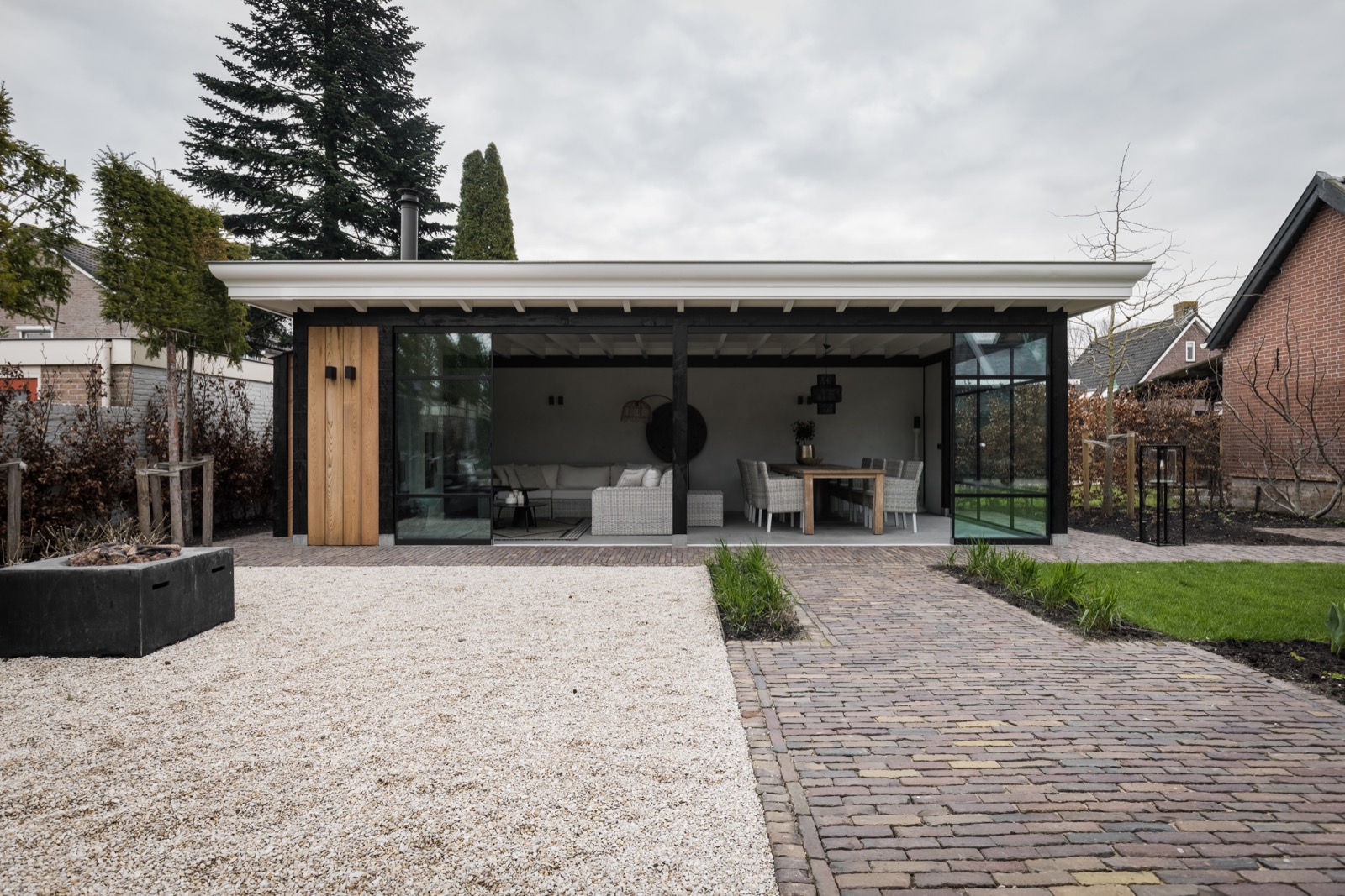overkapping met luxe schuifdeuren