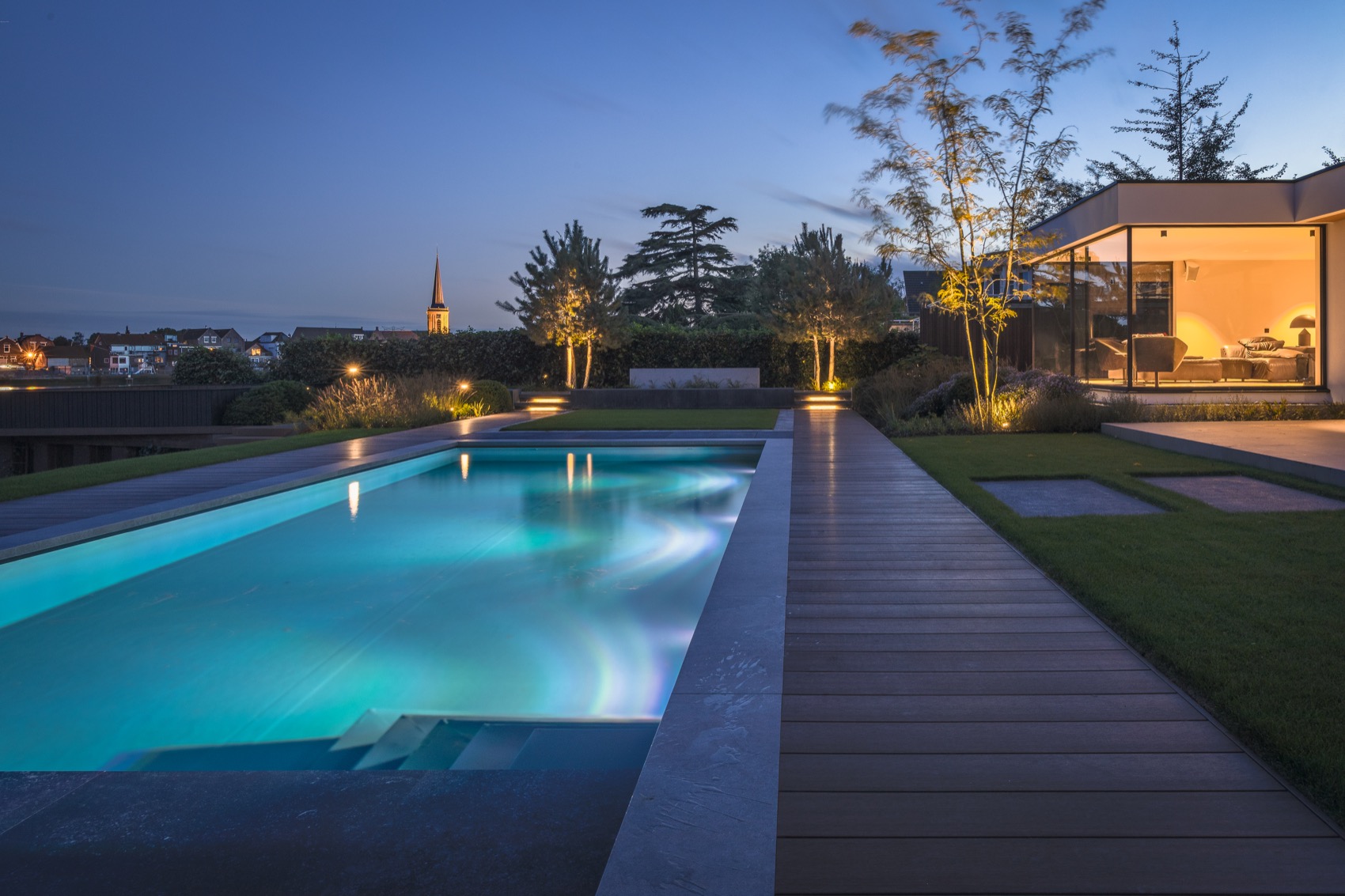 luxe zwembad buiten