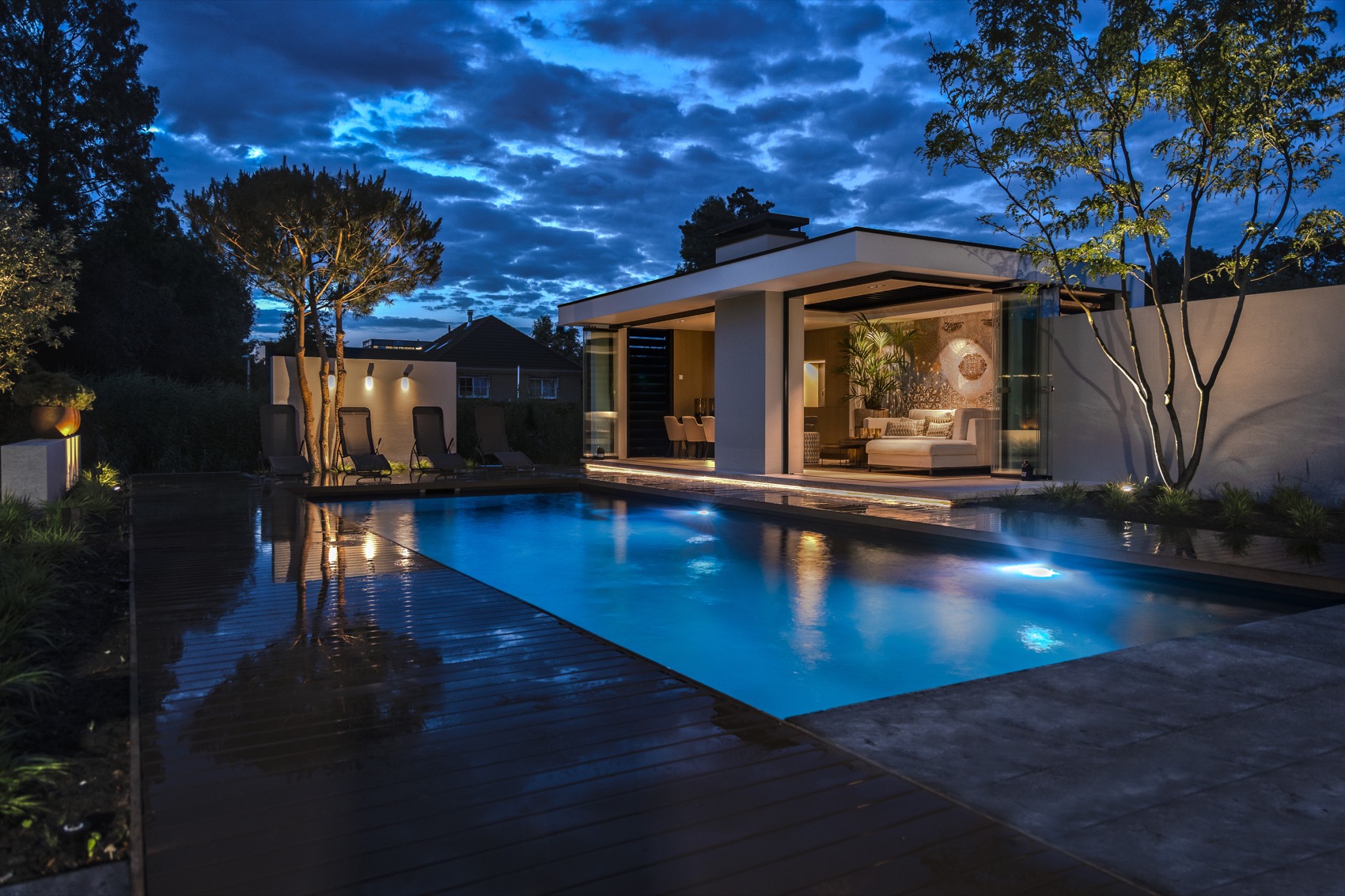luxe zwembad buiten
