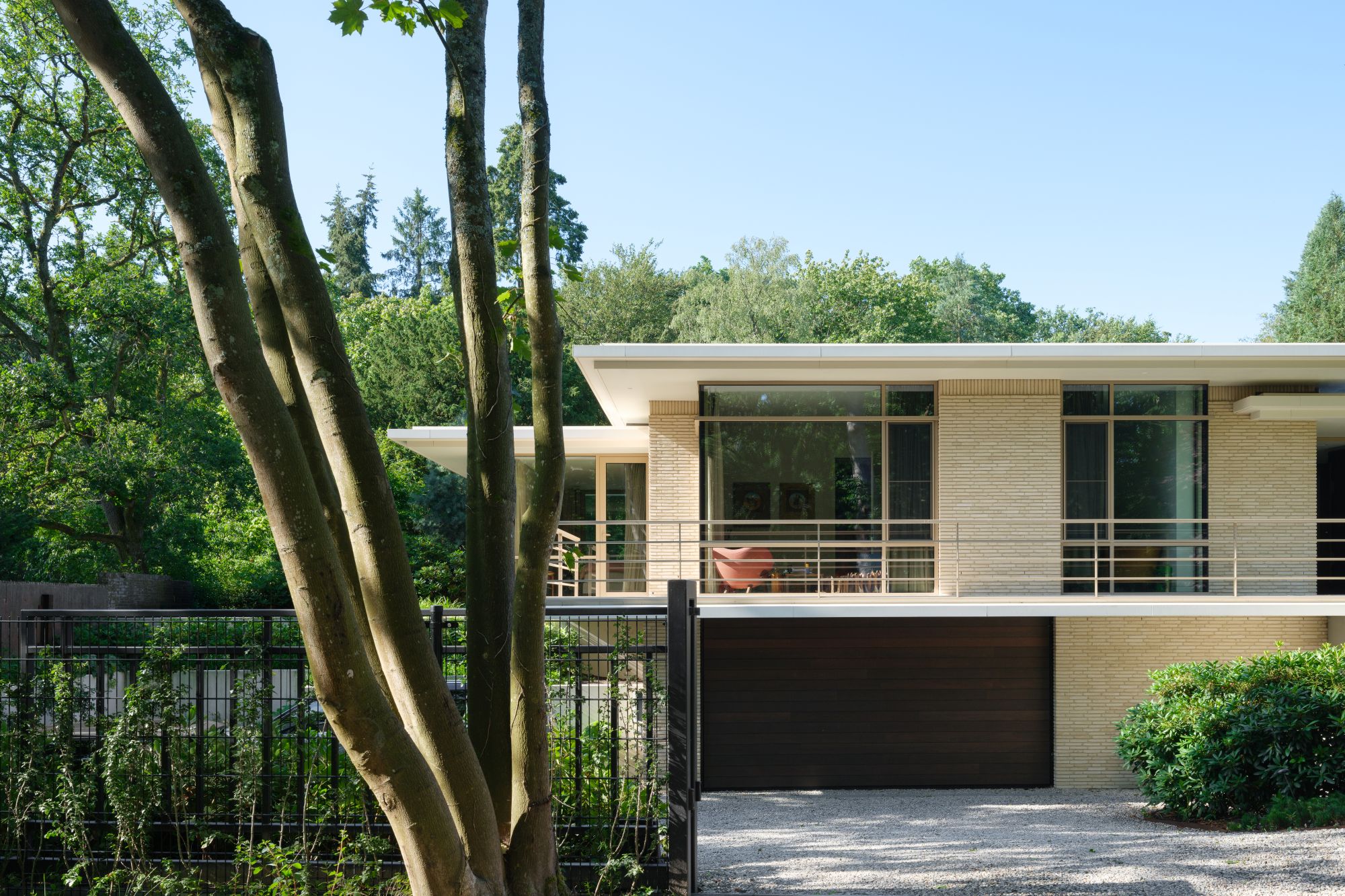 villa garage