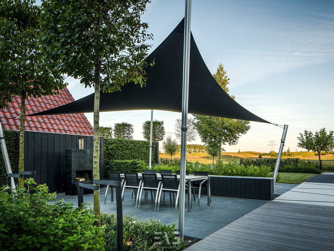 eethoek in tuin