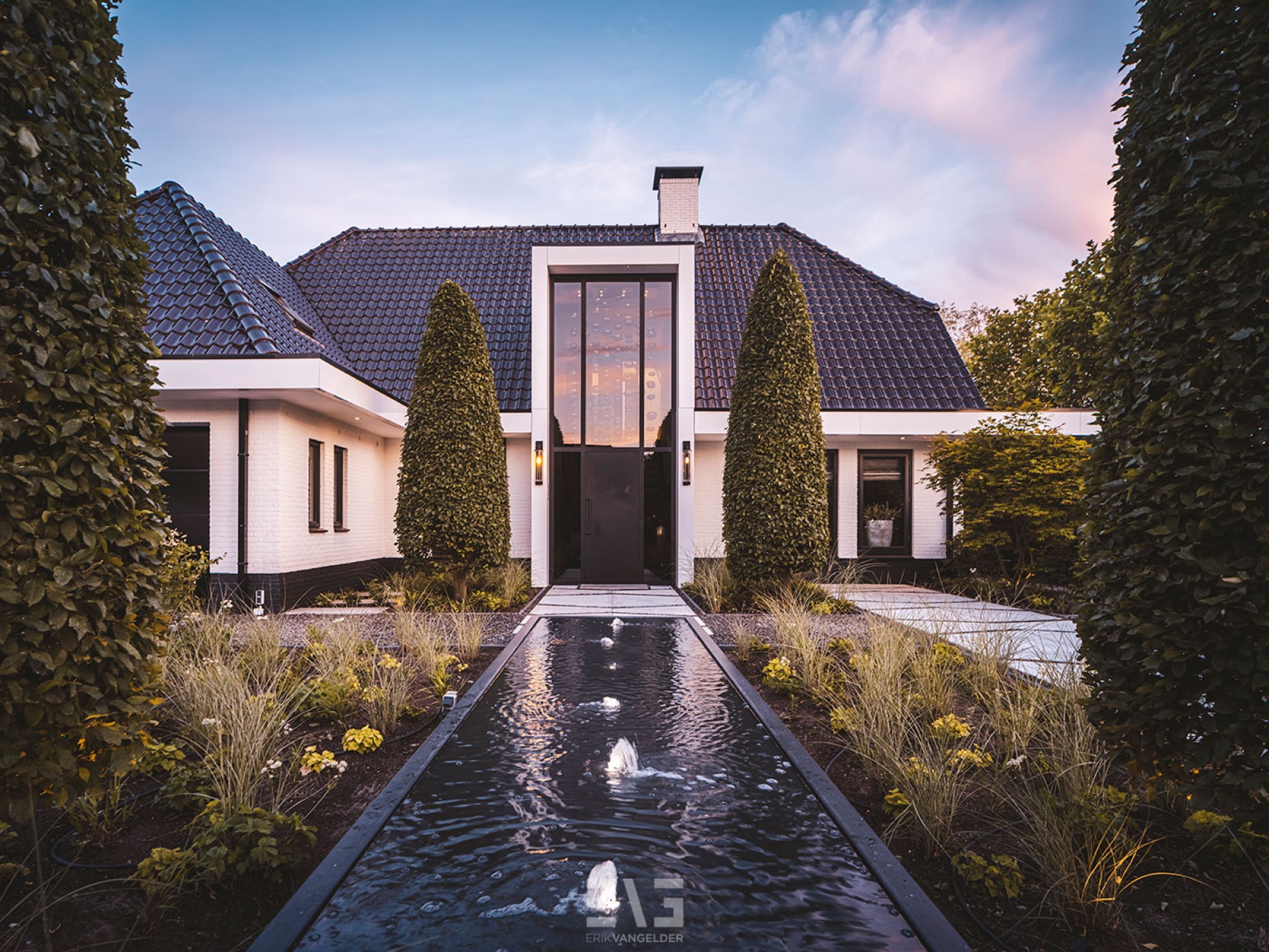 villa met luxe voortuin