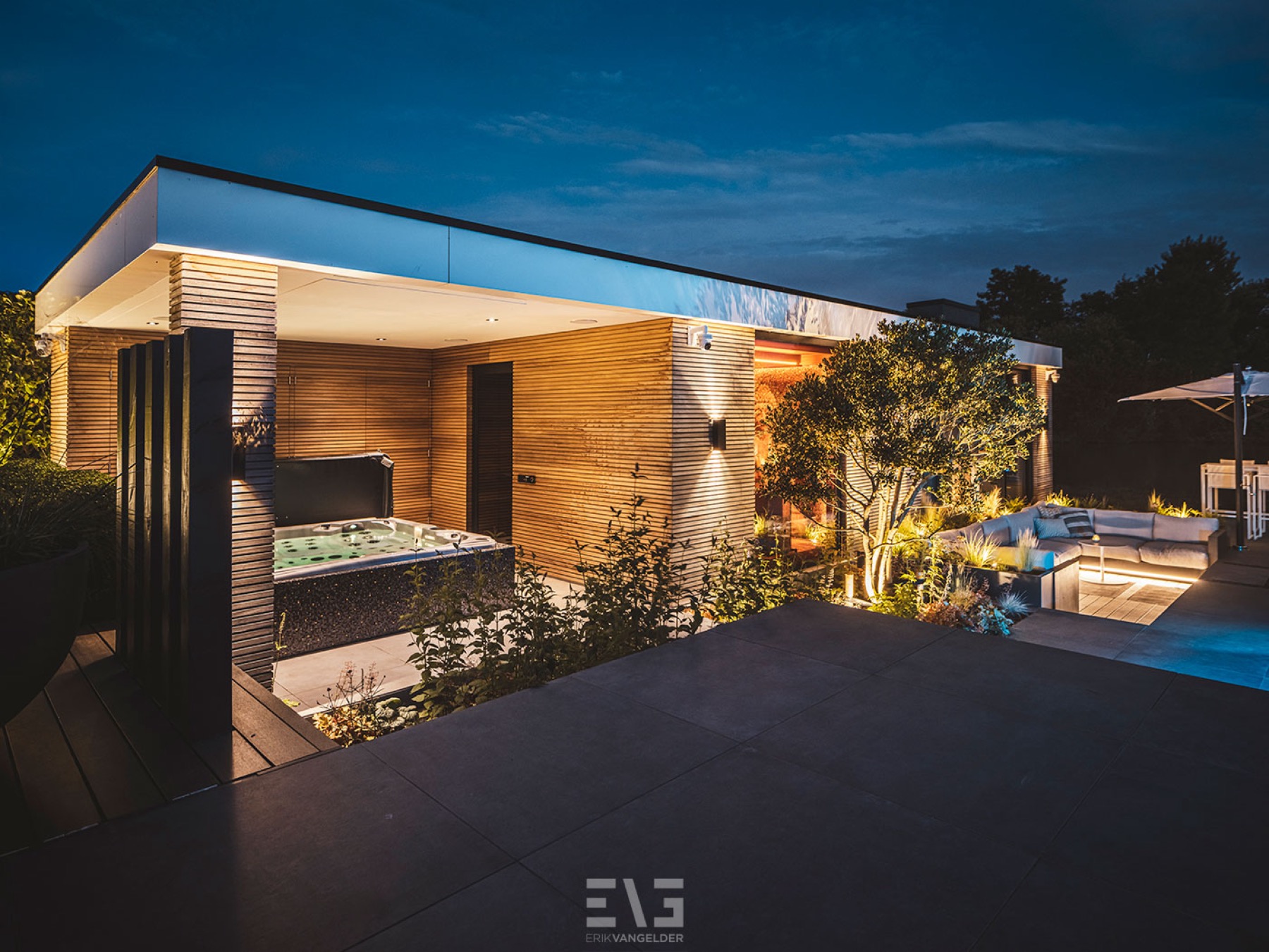 luxe bijgebouw met wellness