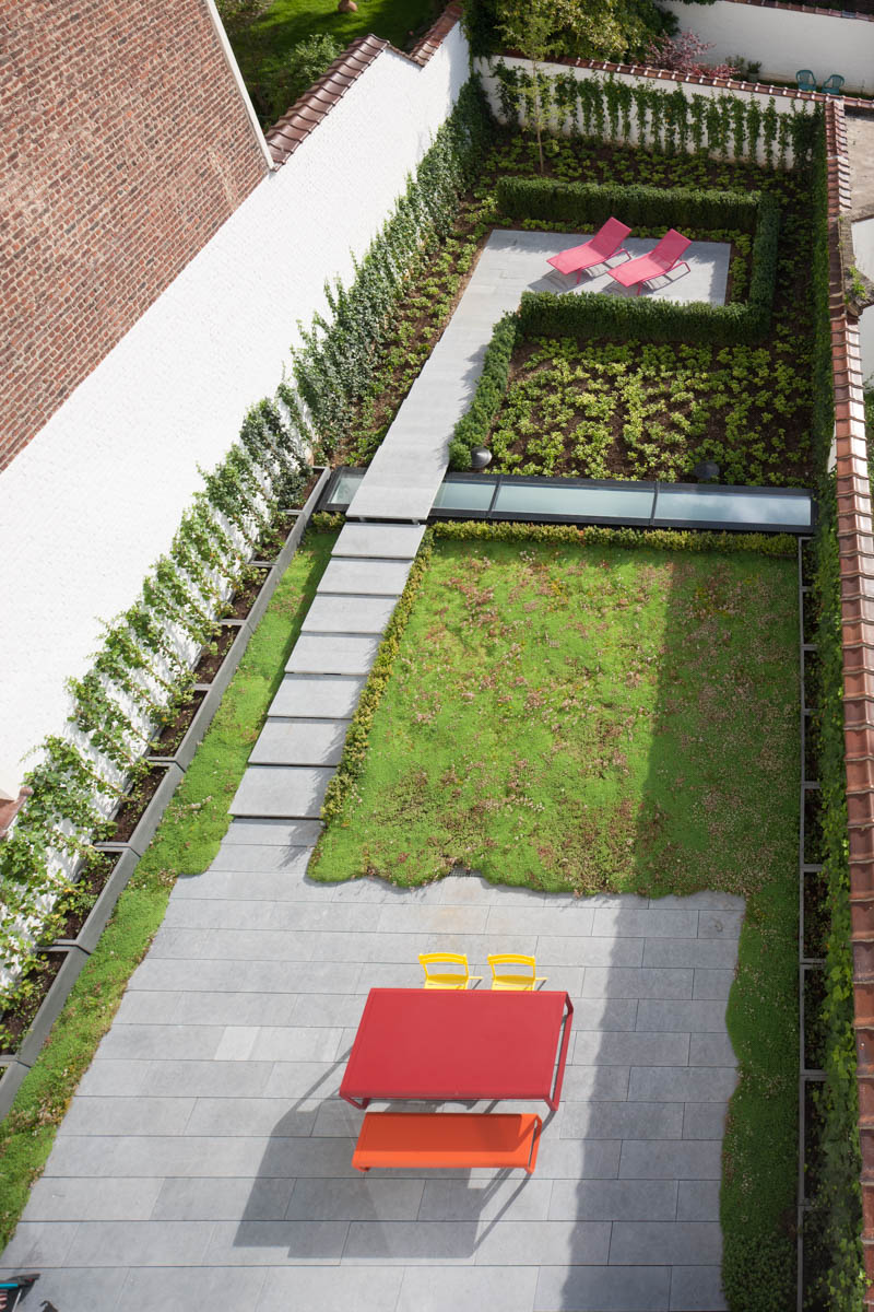 moderne tuin met terras