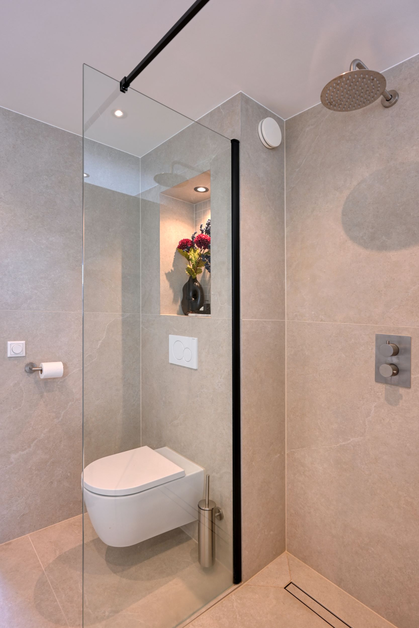 interieur met luxe keramische tegels