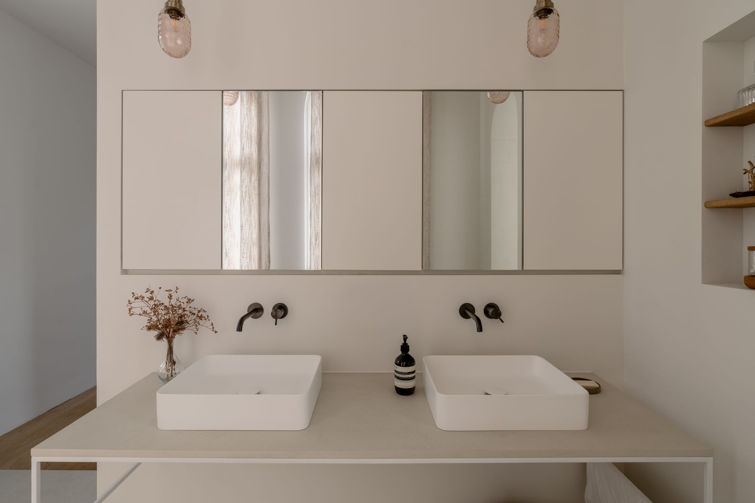 wandafwerking badkamer