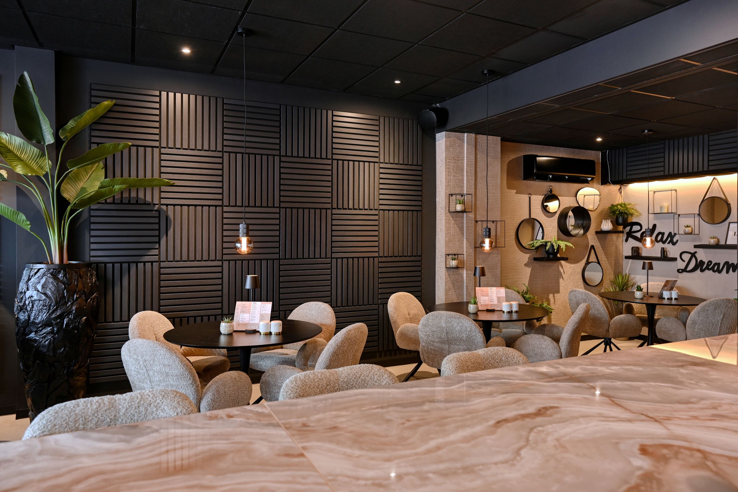 bar in lunchroom
