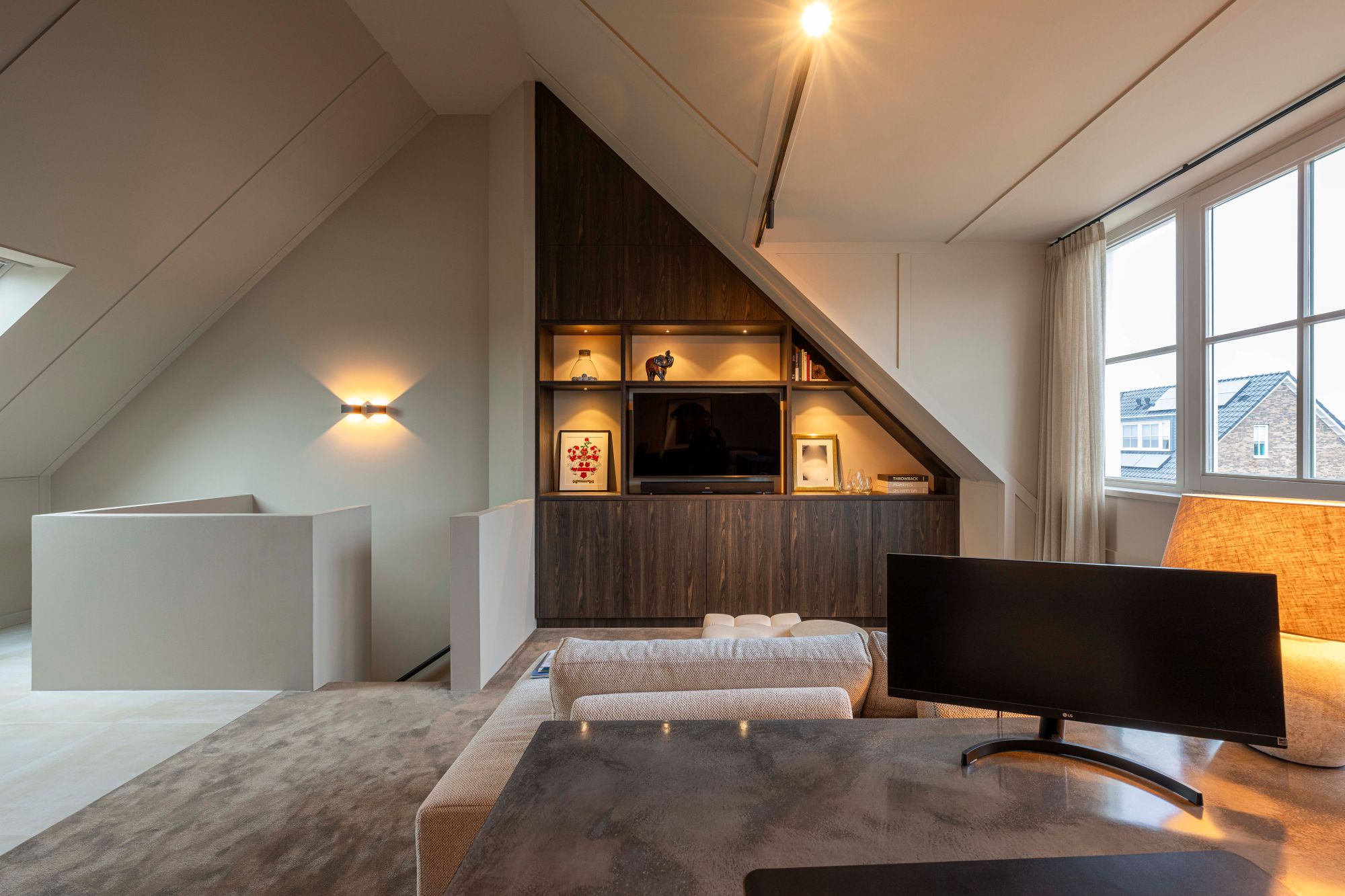 werkkamer met luxe verlichting