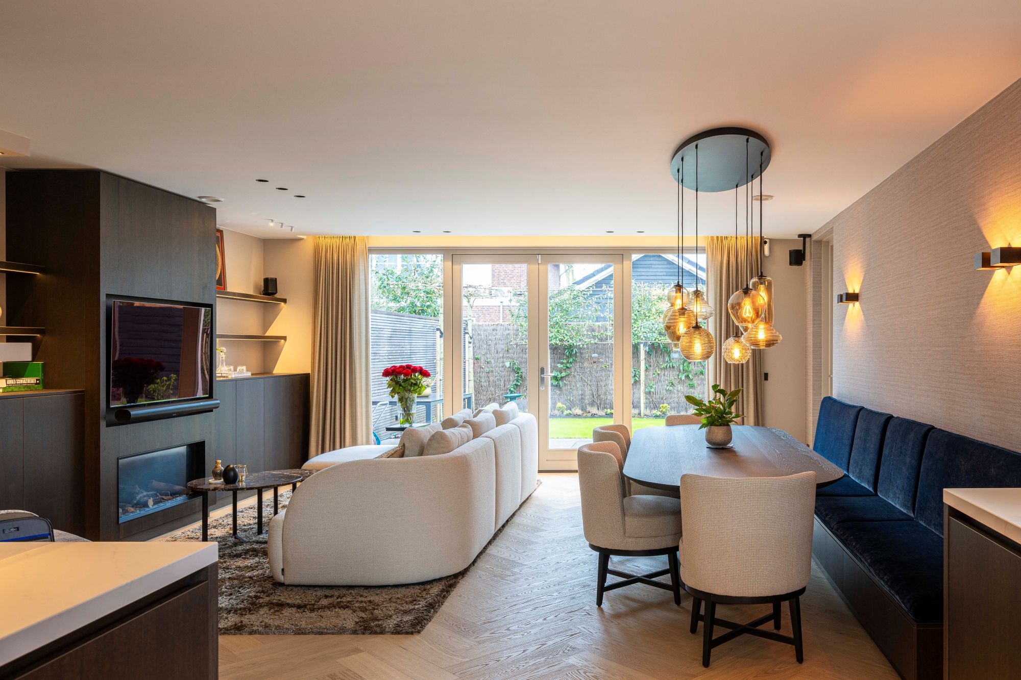 woonkamer met luxe verlichting