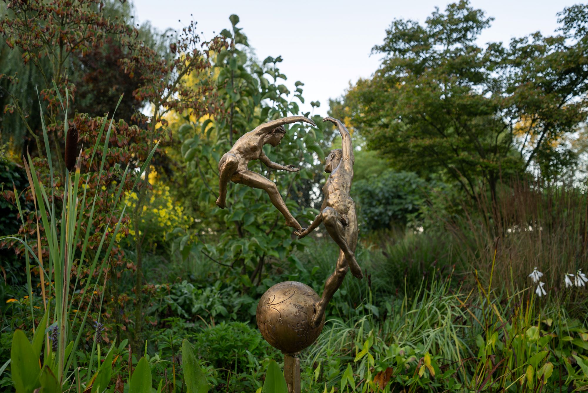 villatuin met exclusieve kunst