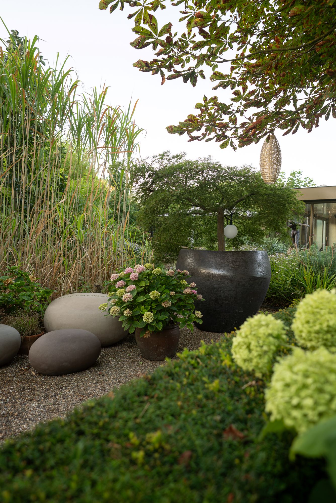 luxe potten in tuin