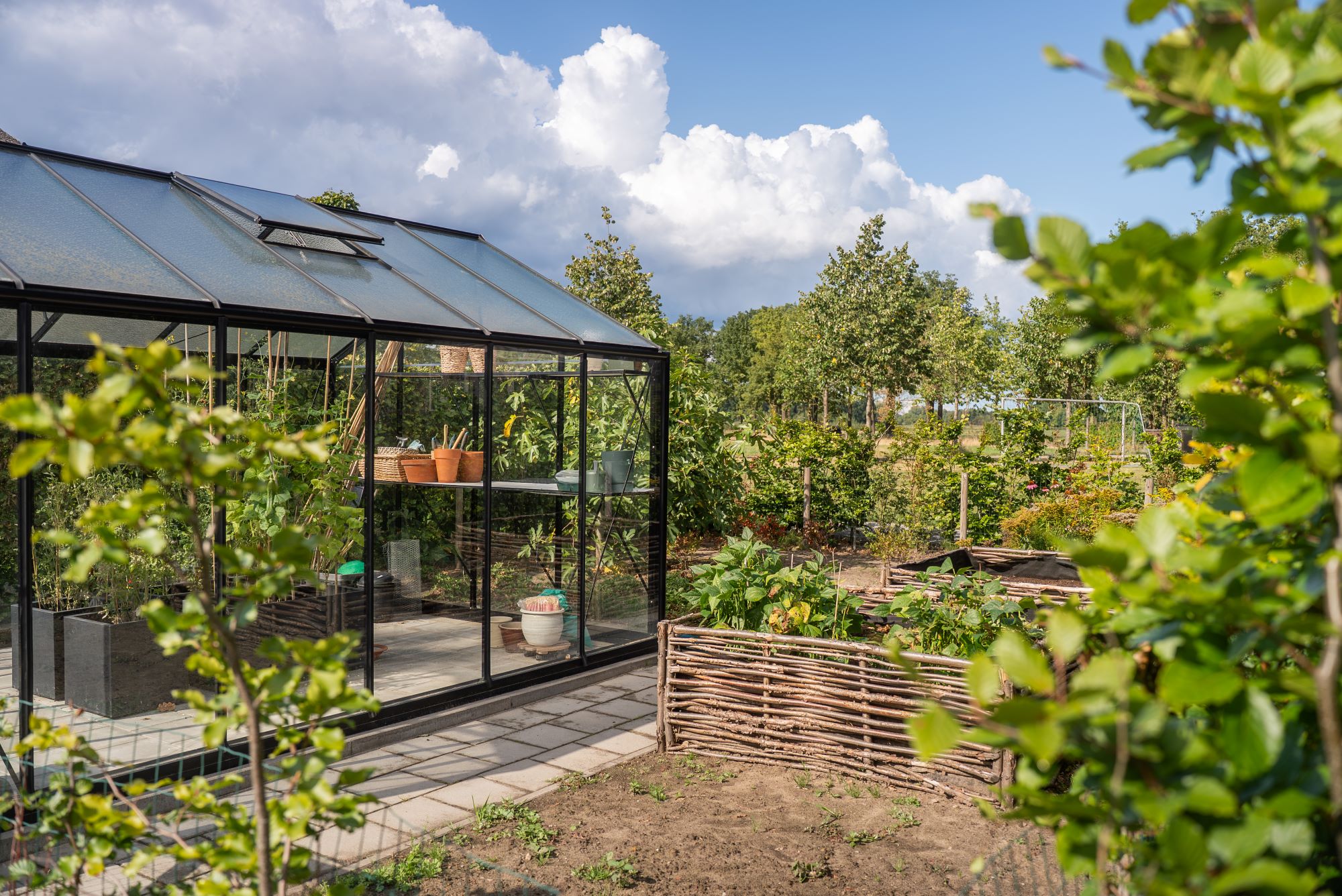 Luxe kas in tuin