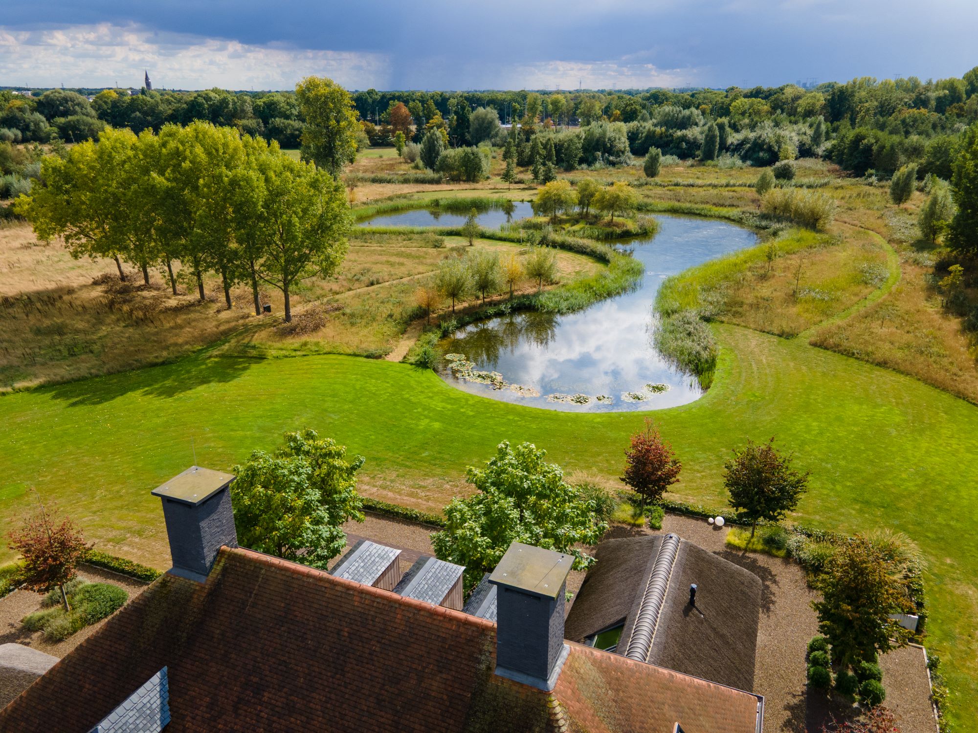 luxe tuin bij exclusieve villa