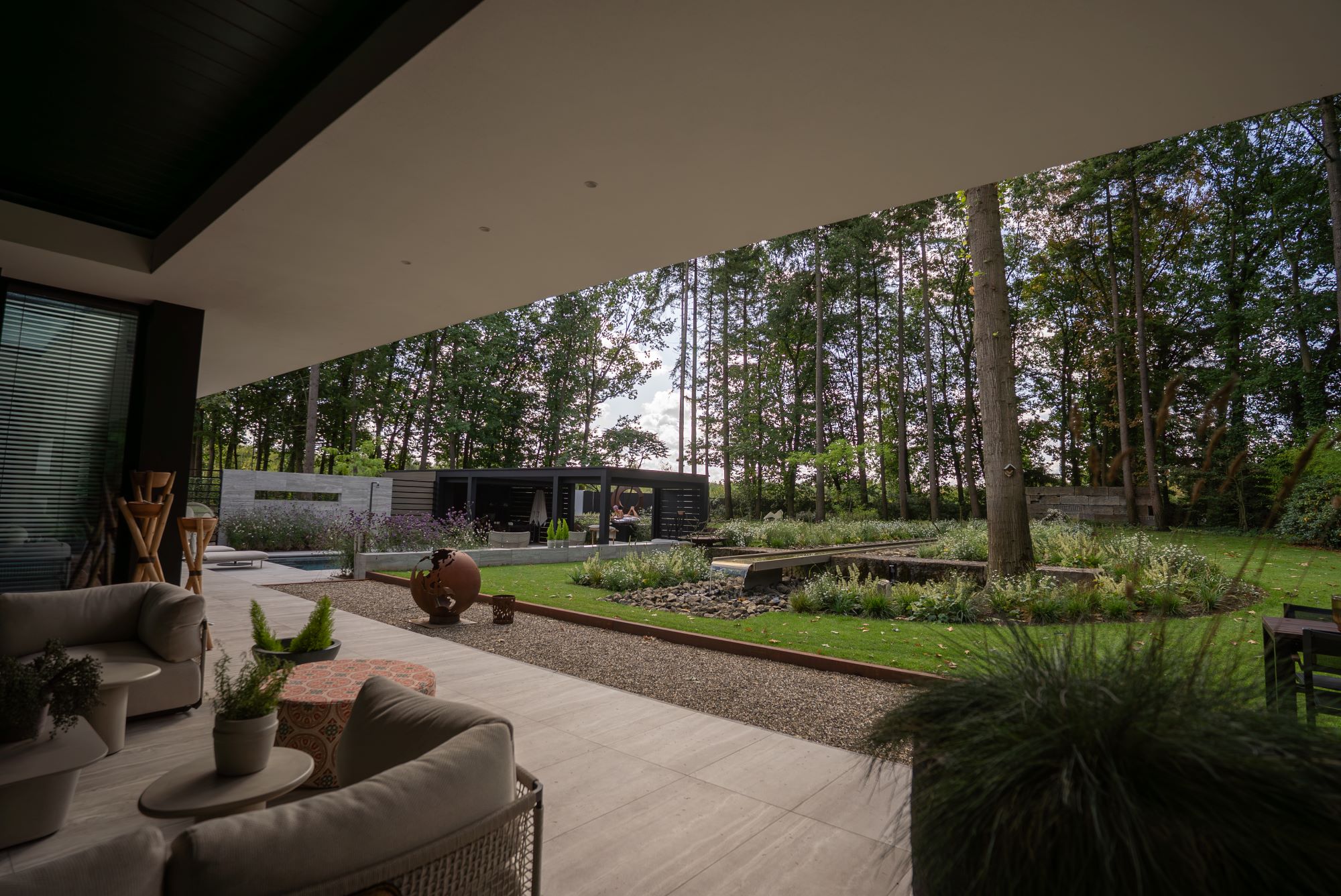 luxe tuin bij villa