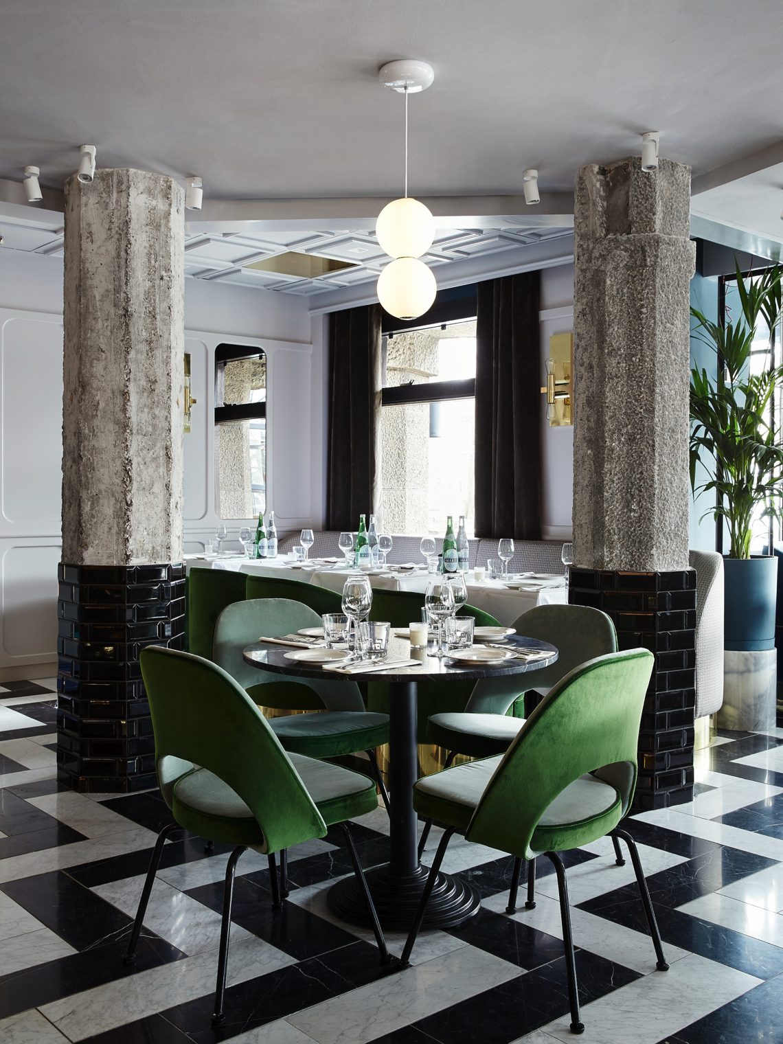 bar met design krukken