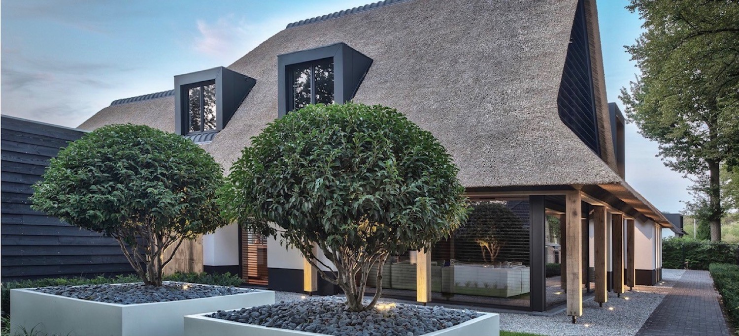 luxe villa met bomen