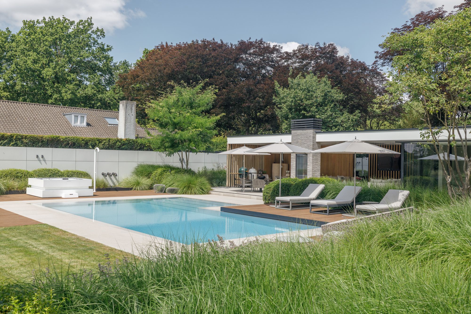 poolhouse