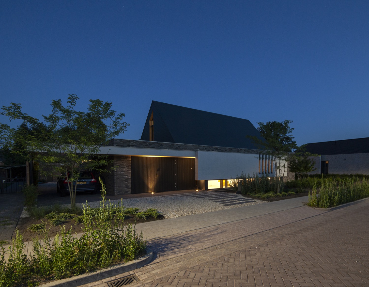 villa in avondlicht