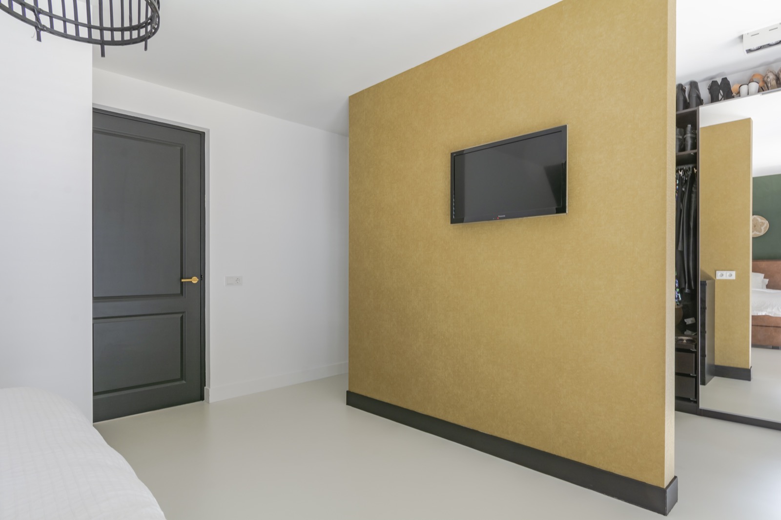 slaapkamer inrichting met gietvloer