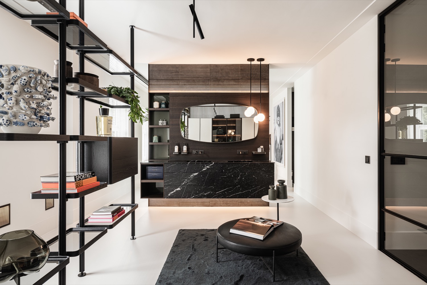 luxe kast in moderne ruimte
