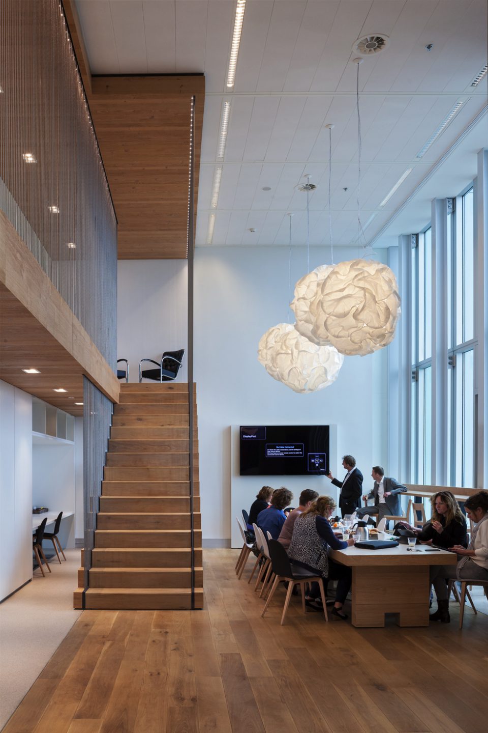 interieur hal met trap