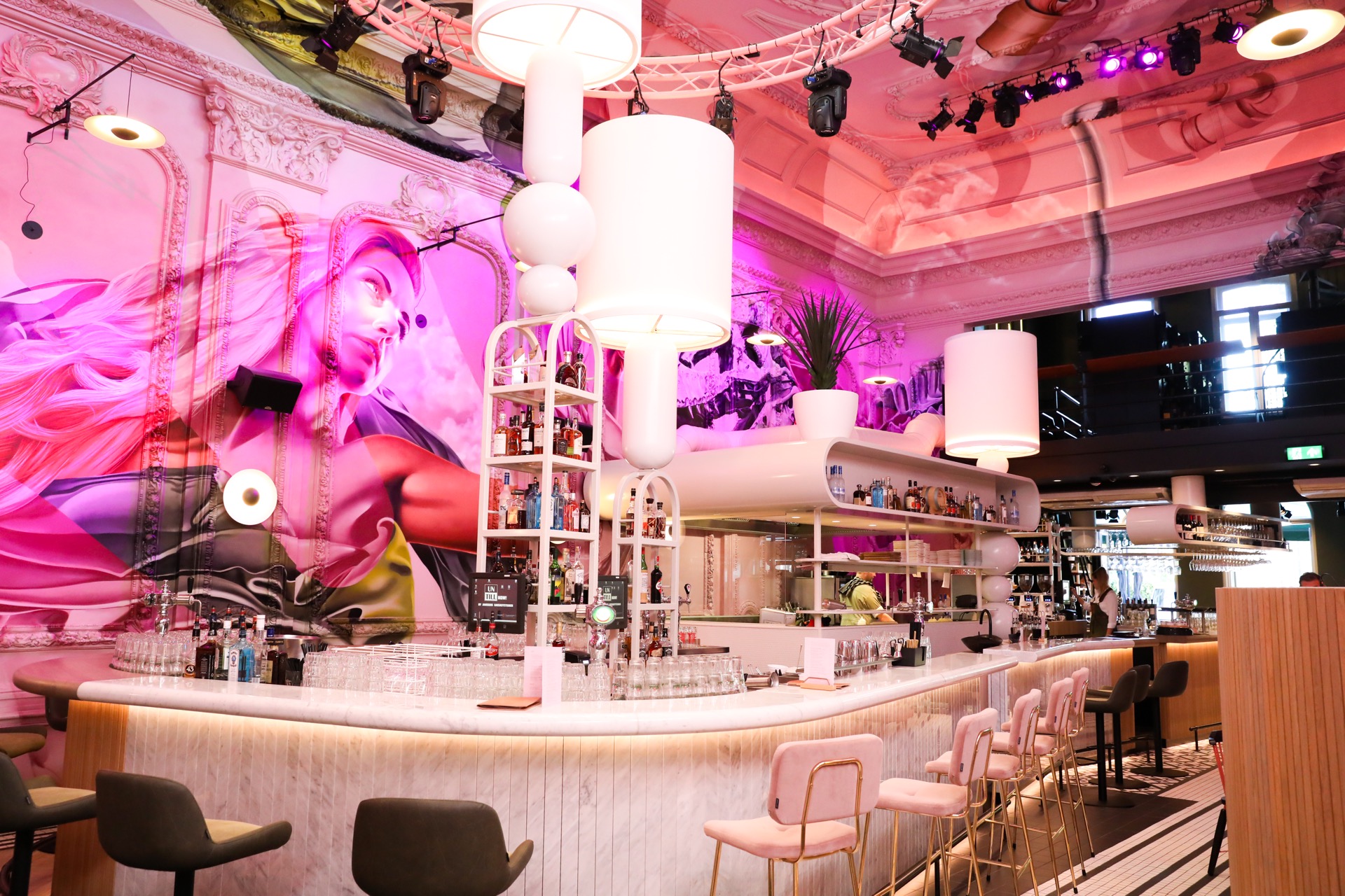café met luxe barhemels