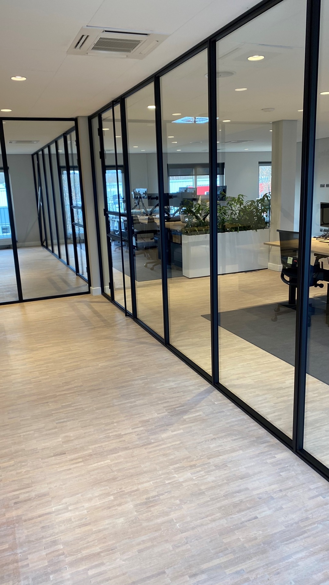 kantoor met design deuren