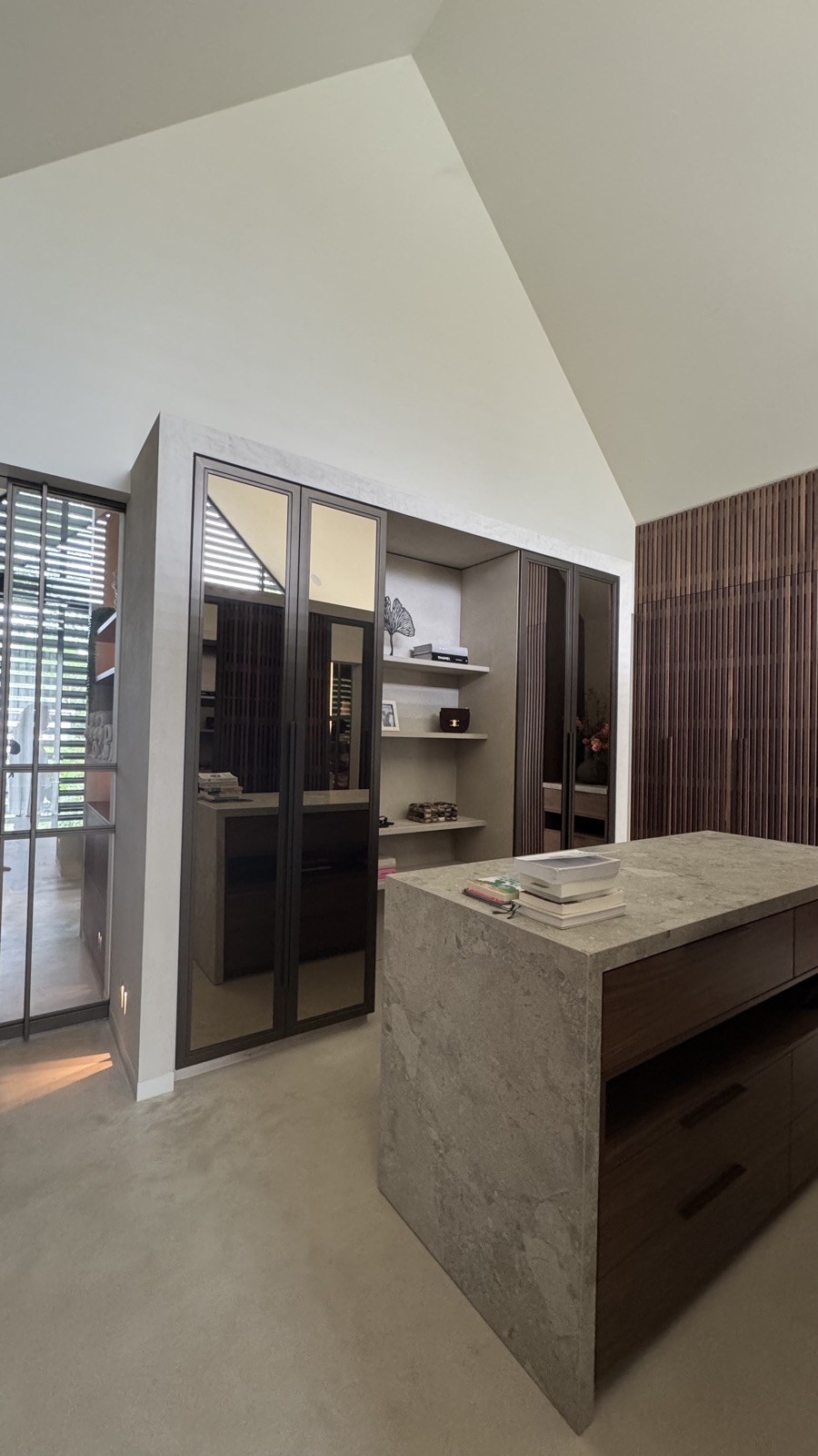 dressing met luxe deuren