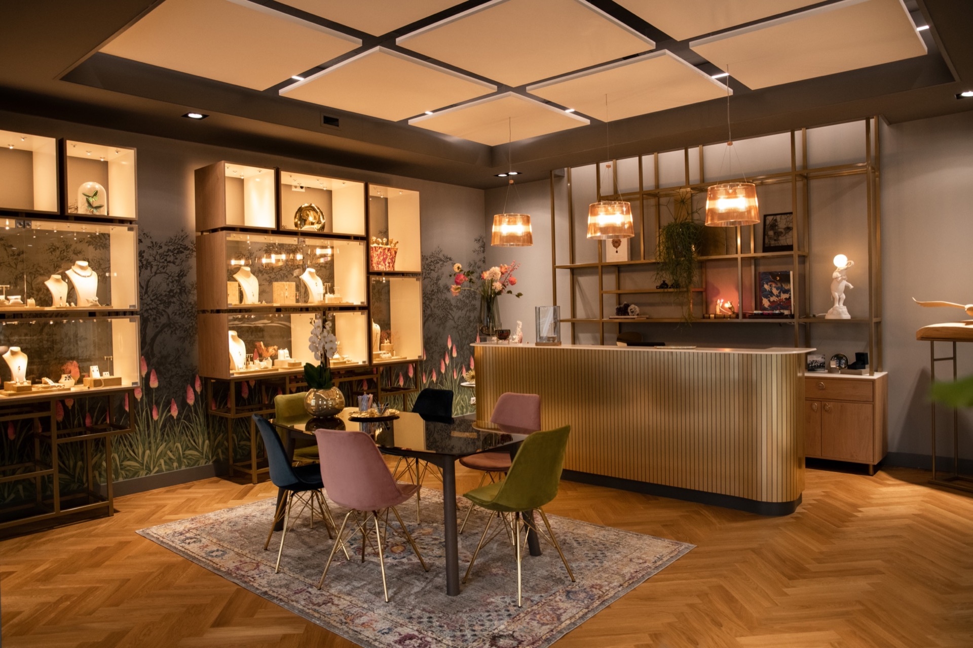 luxe interieur winkel met staal design