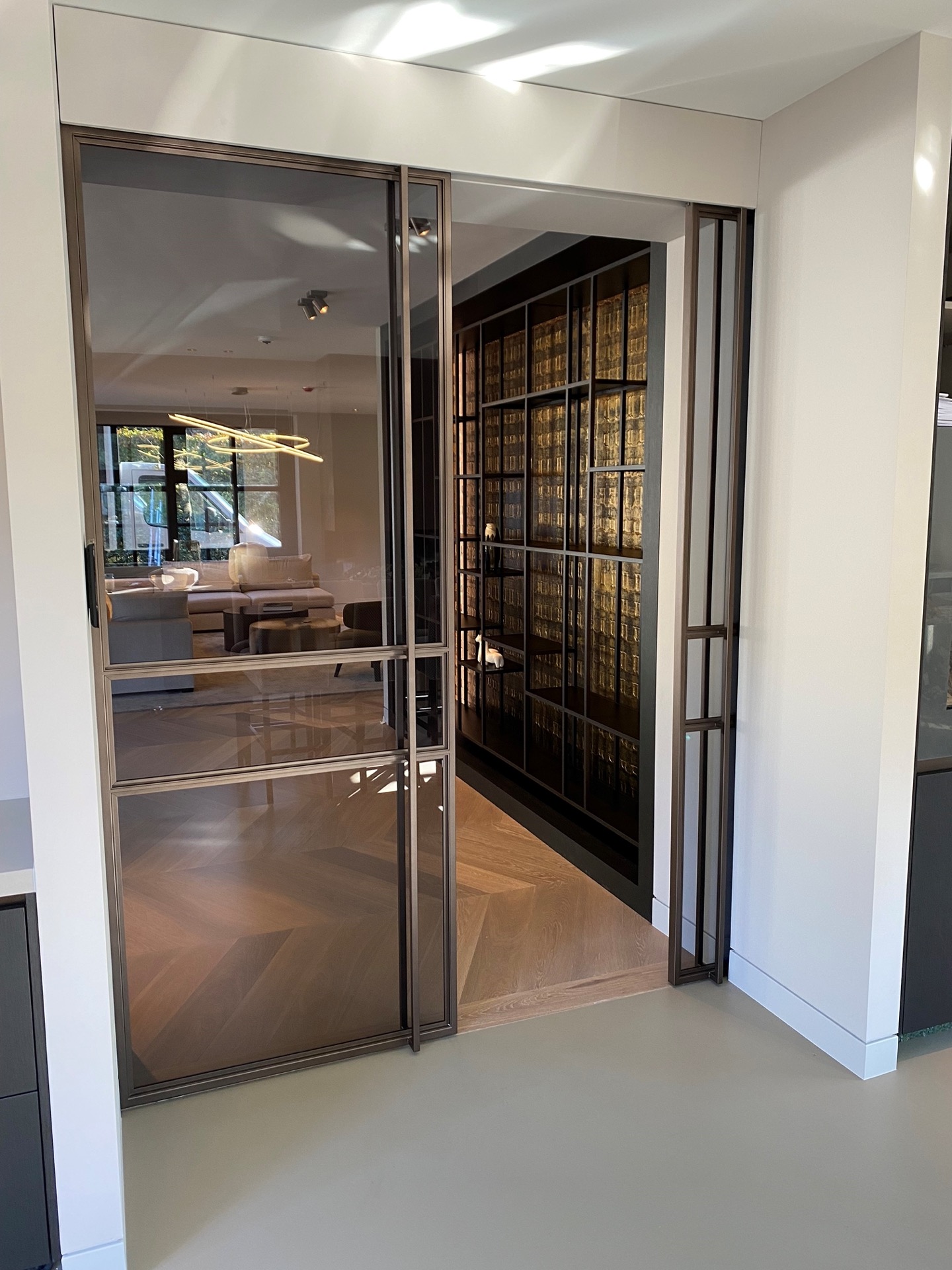 stalen deuren met glas