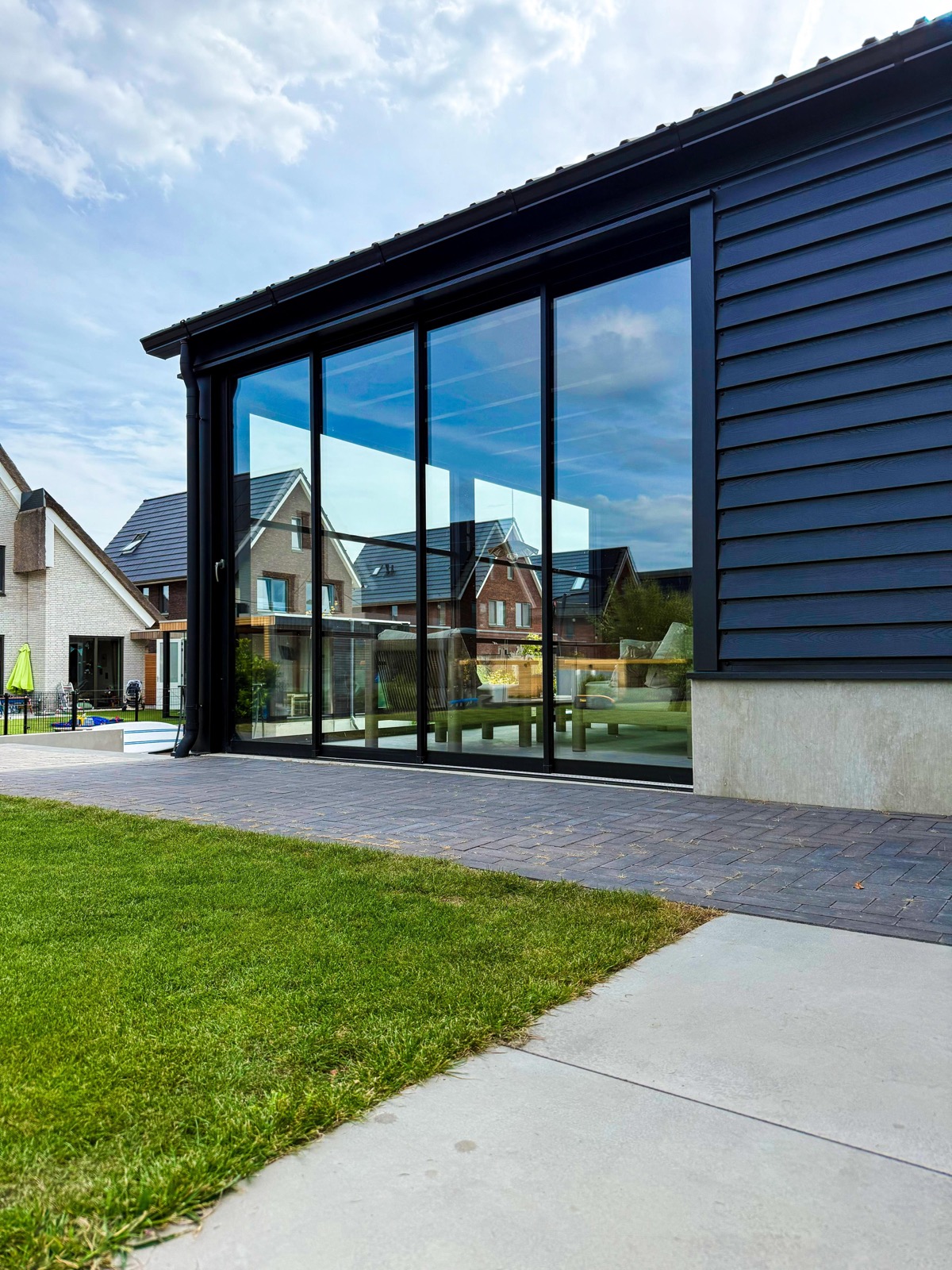 tuinkamer met design schuifdeuren