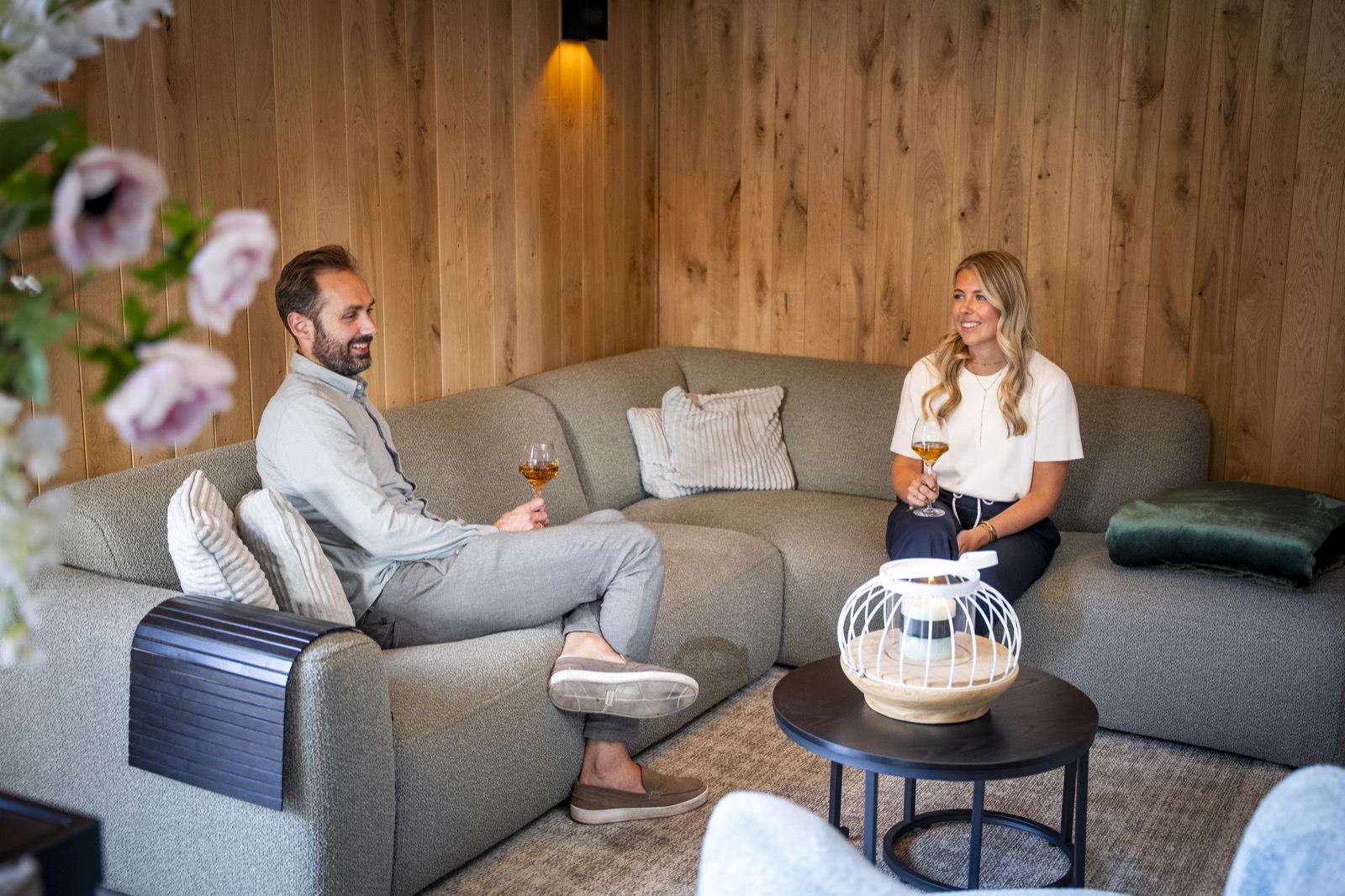 tuinkamer met luxe meubels