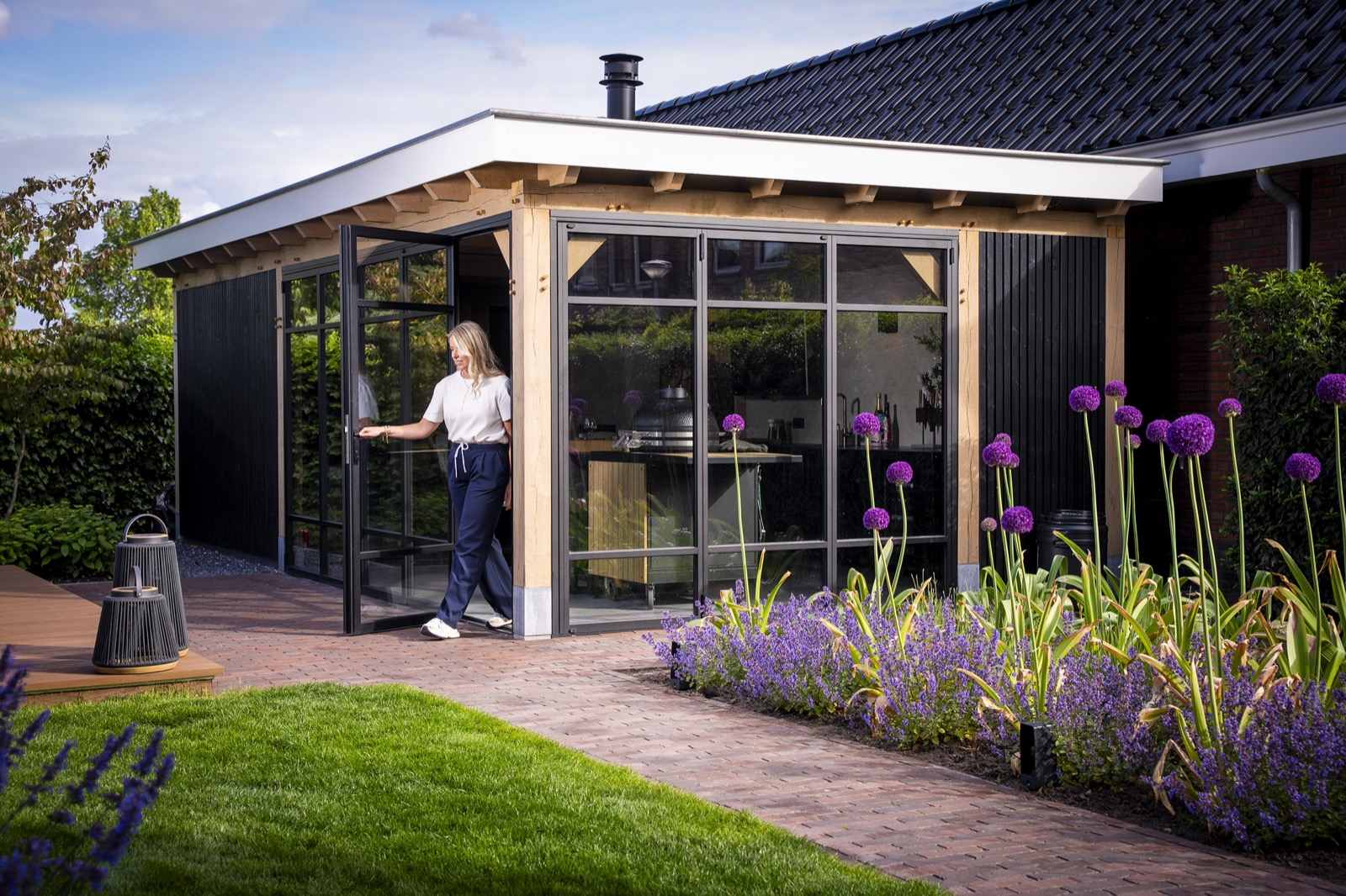 luxe overkapping met glazen wanden