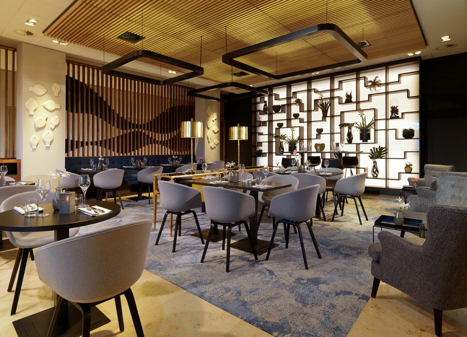 luxe bar met design verlichting