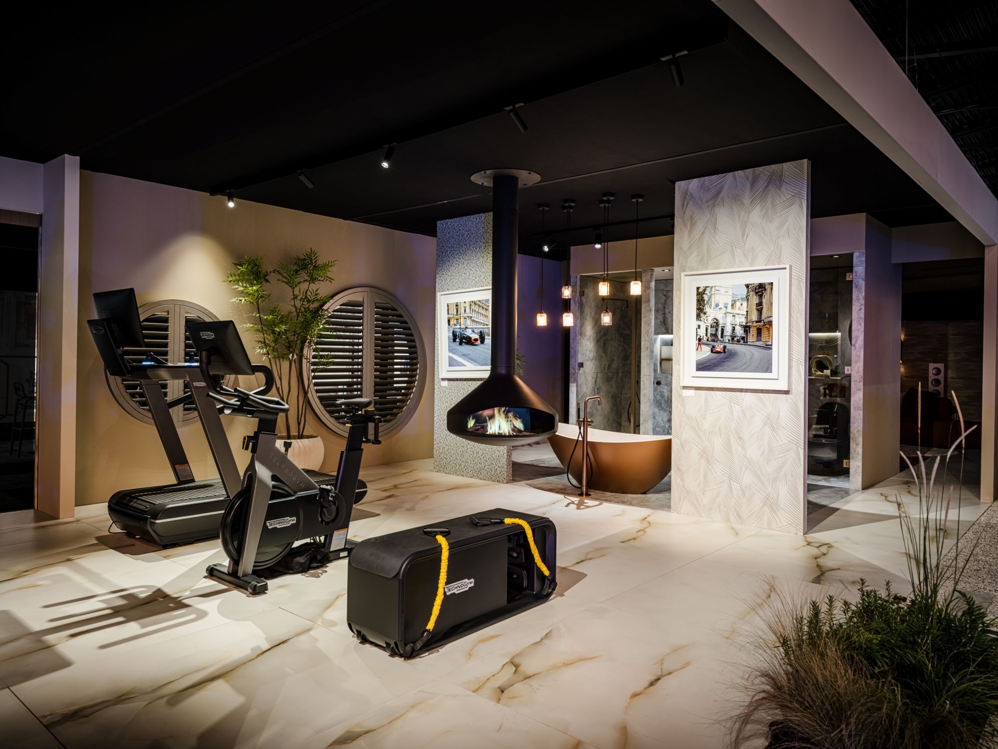 fitnessruimte met badkamer