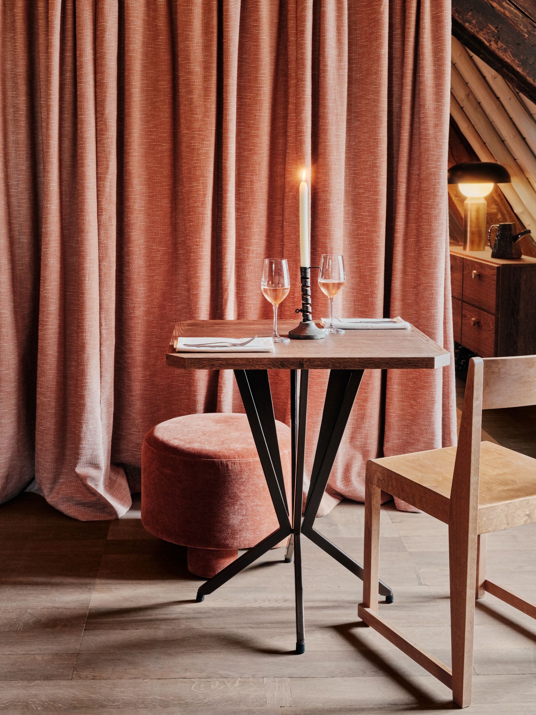 hotel interieur met meubels