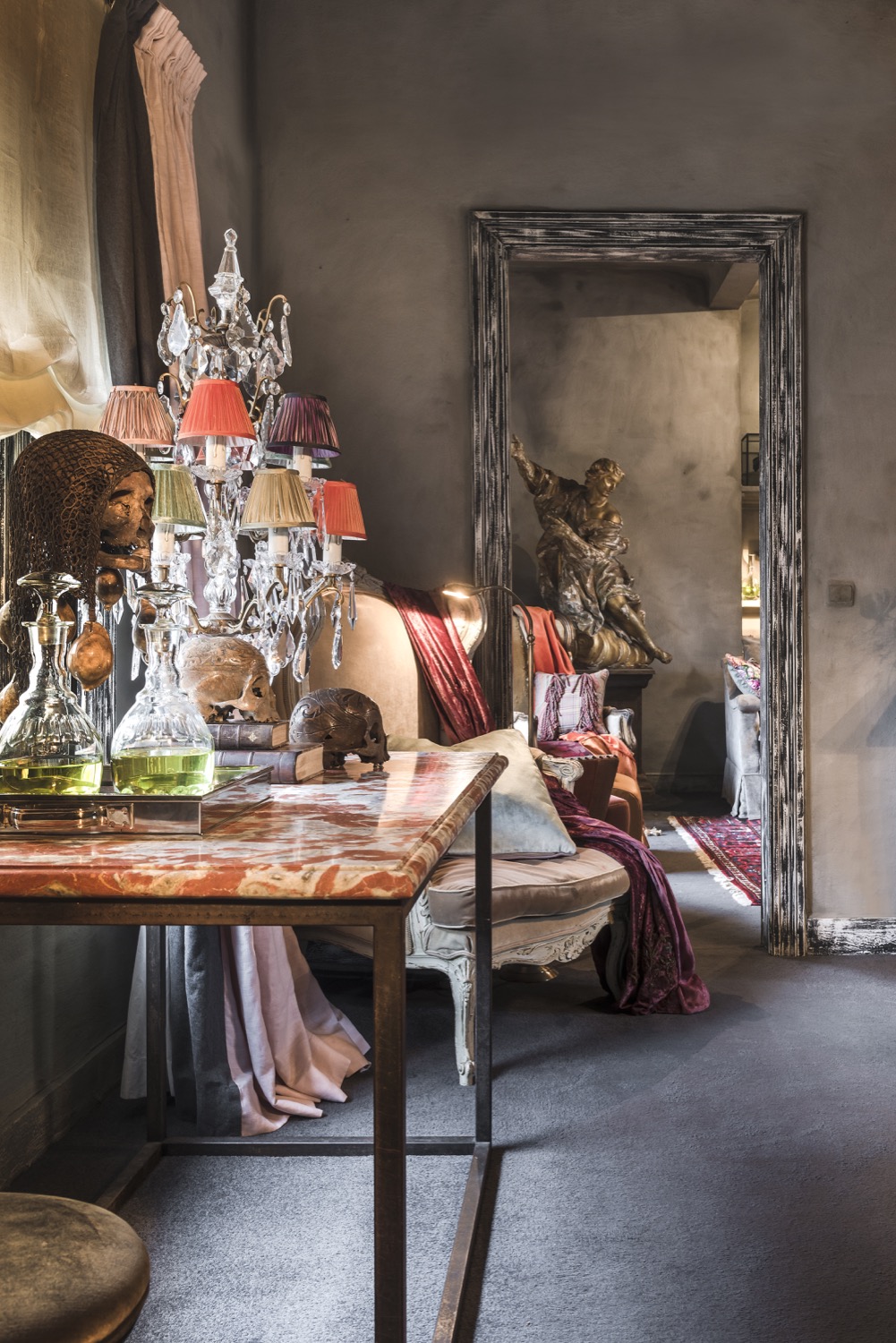 tafel met schemerlamp