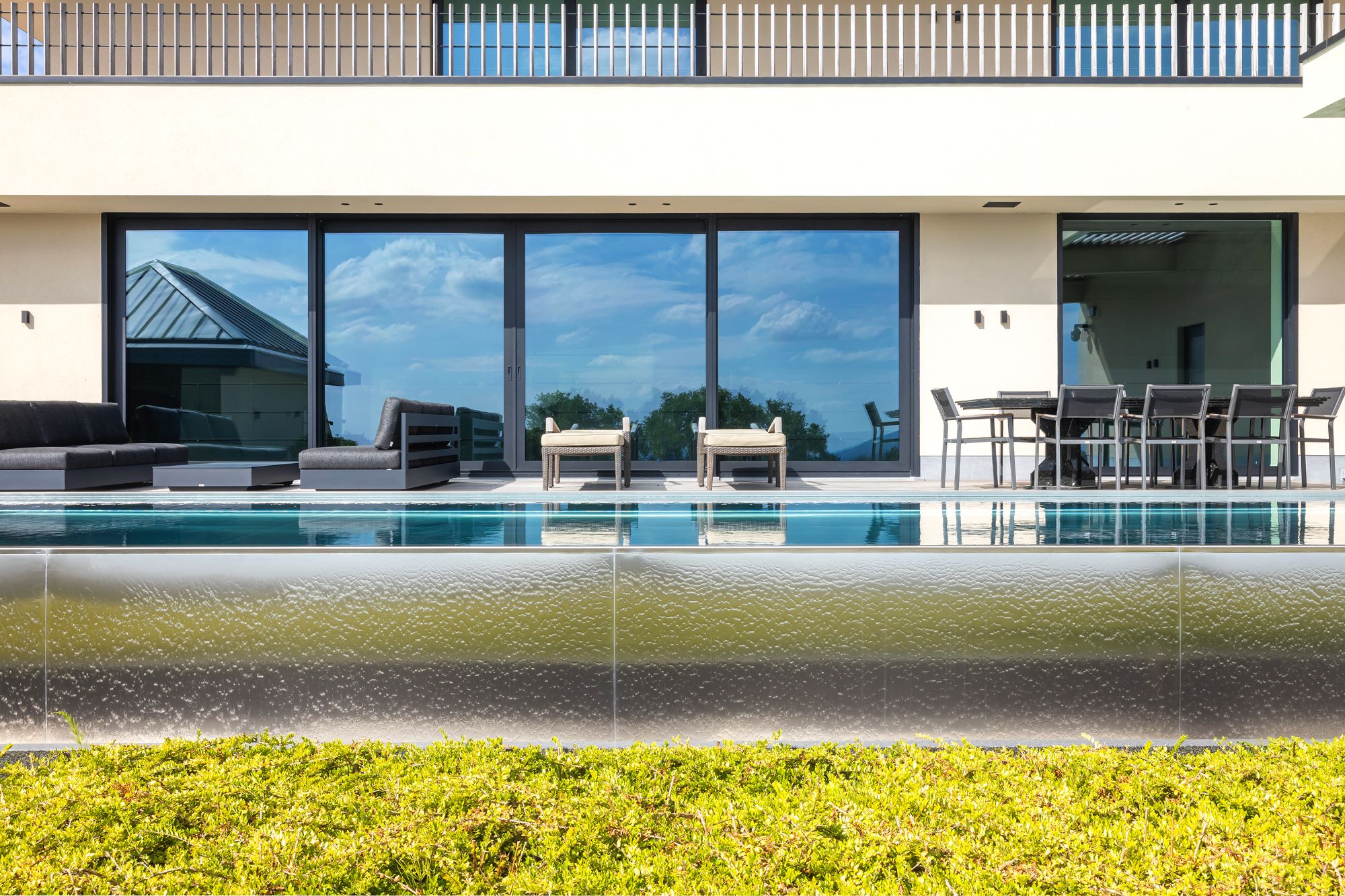 inox zwembad met terras