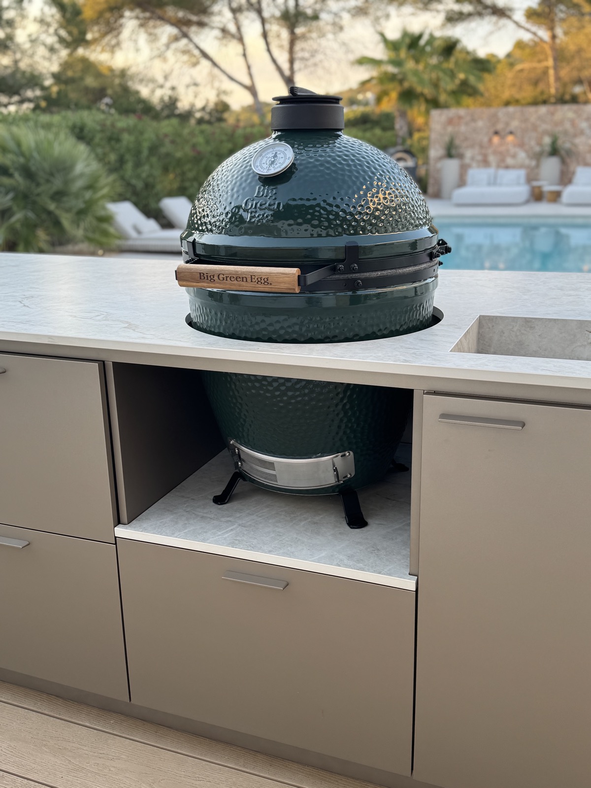 buitenkeuken met luxe werkblad